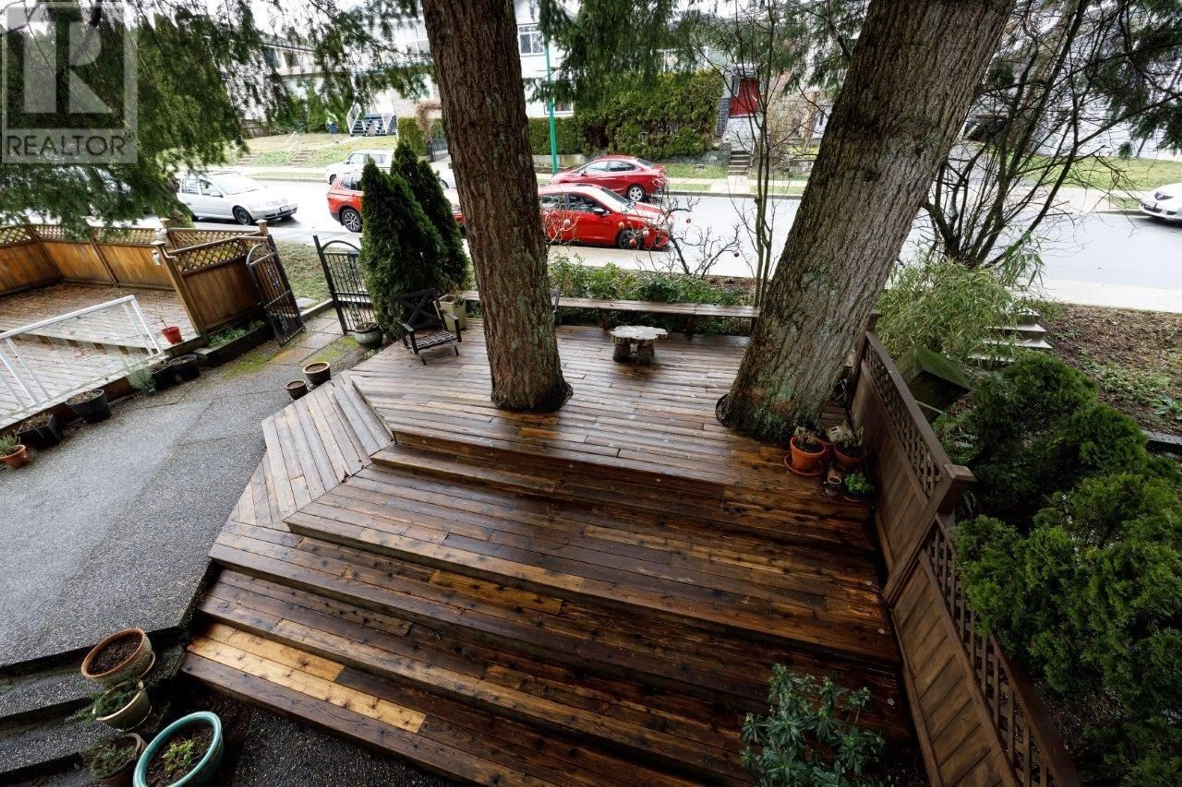 Patio, forest/trees view for 26 N STRATFORD AVENUE, Burnaby British Columbia V5B1K9