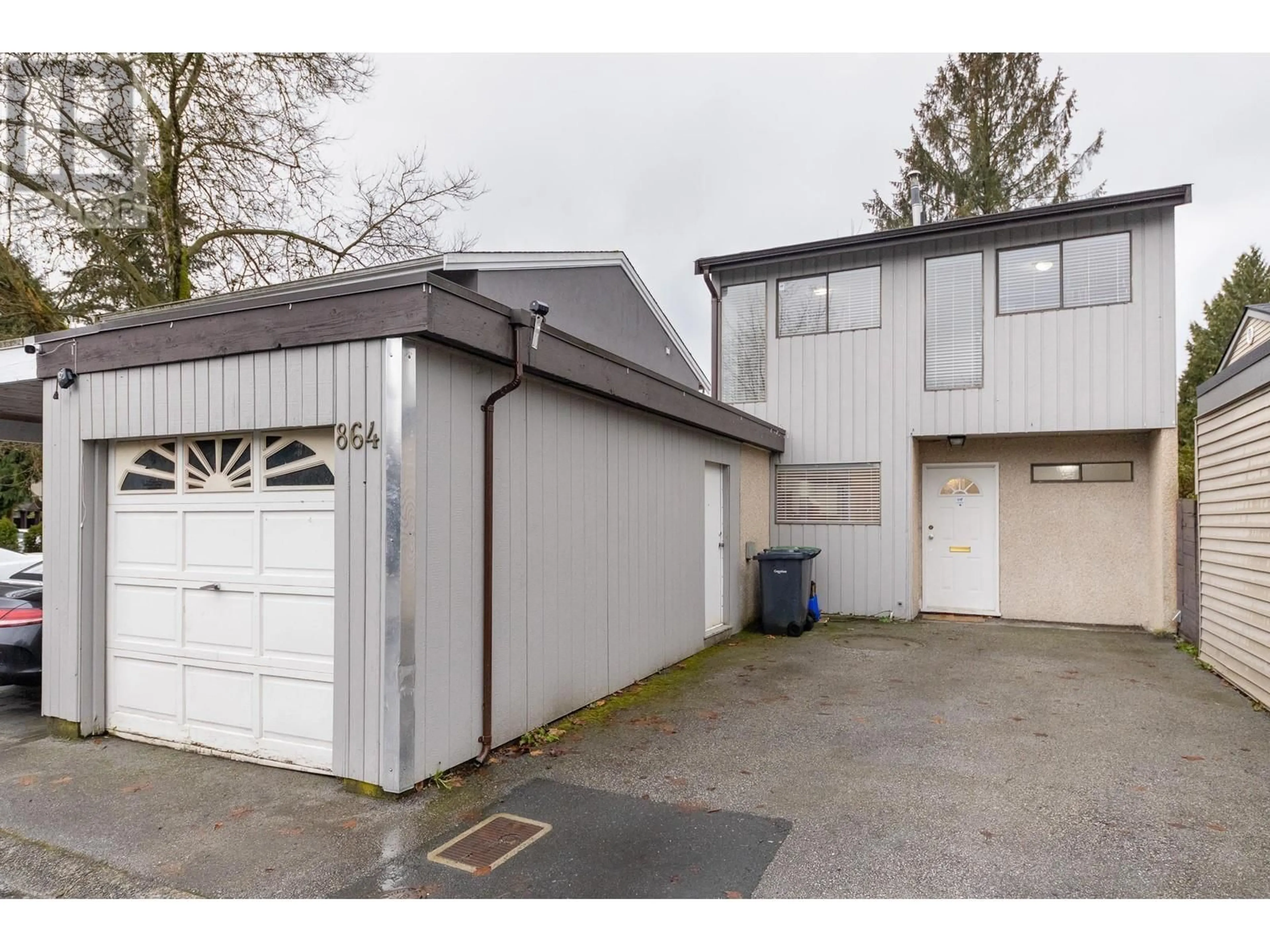 Indoor garage for 864 PINEBROOK PLACE, Coquitlam British Columbia V3C4B9