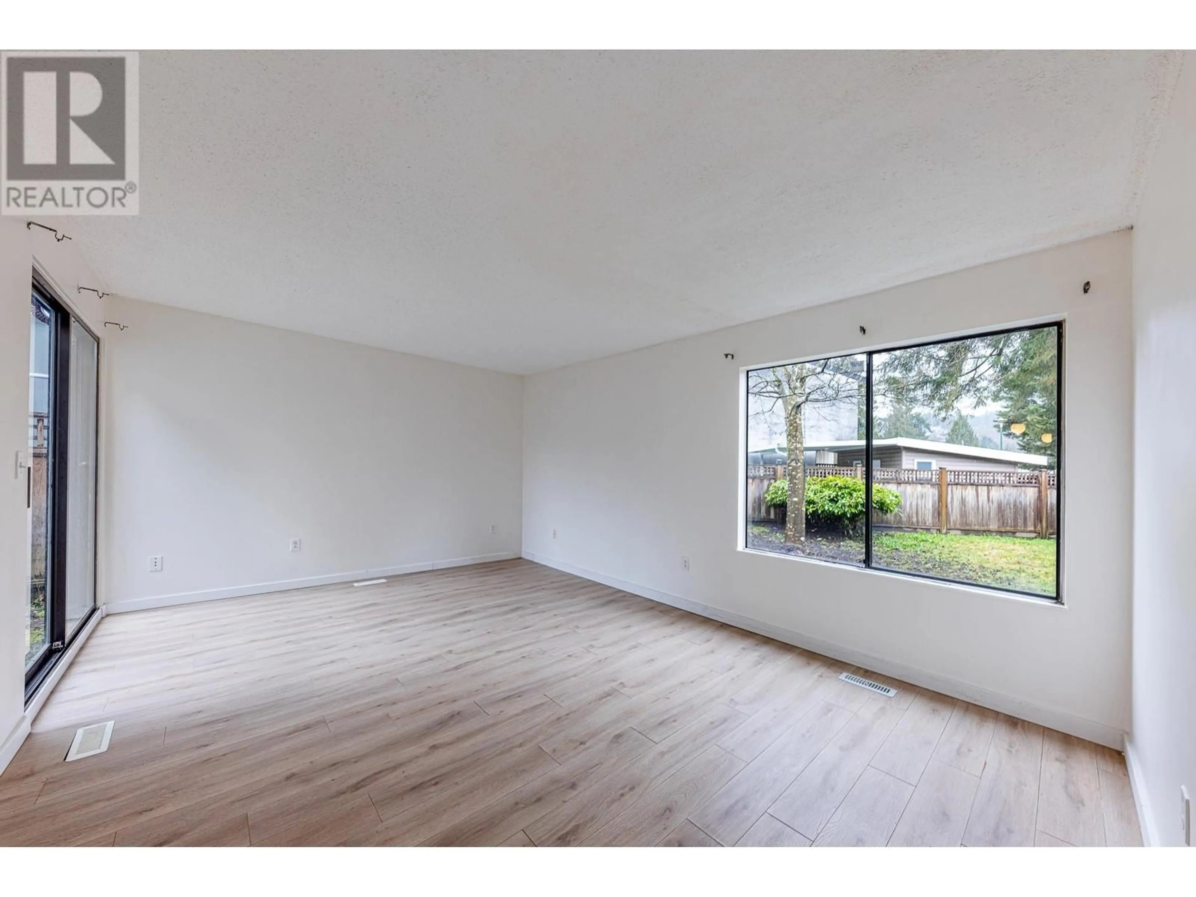 A pic of a room for 864 PINEBROOK PLACE, Coquitlam British Columbia V3C4B9