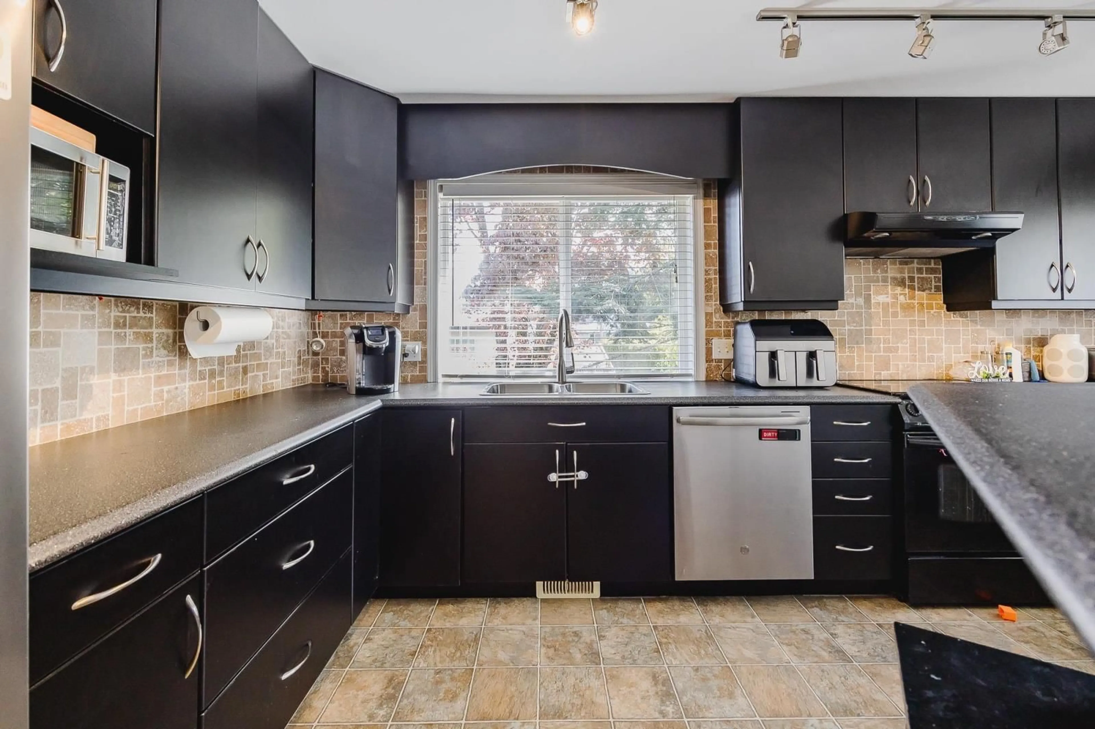 Unknown for 1 & 2 - 45821 THOMAS ROAD, Chilliwack British Columbia V2R1B8