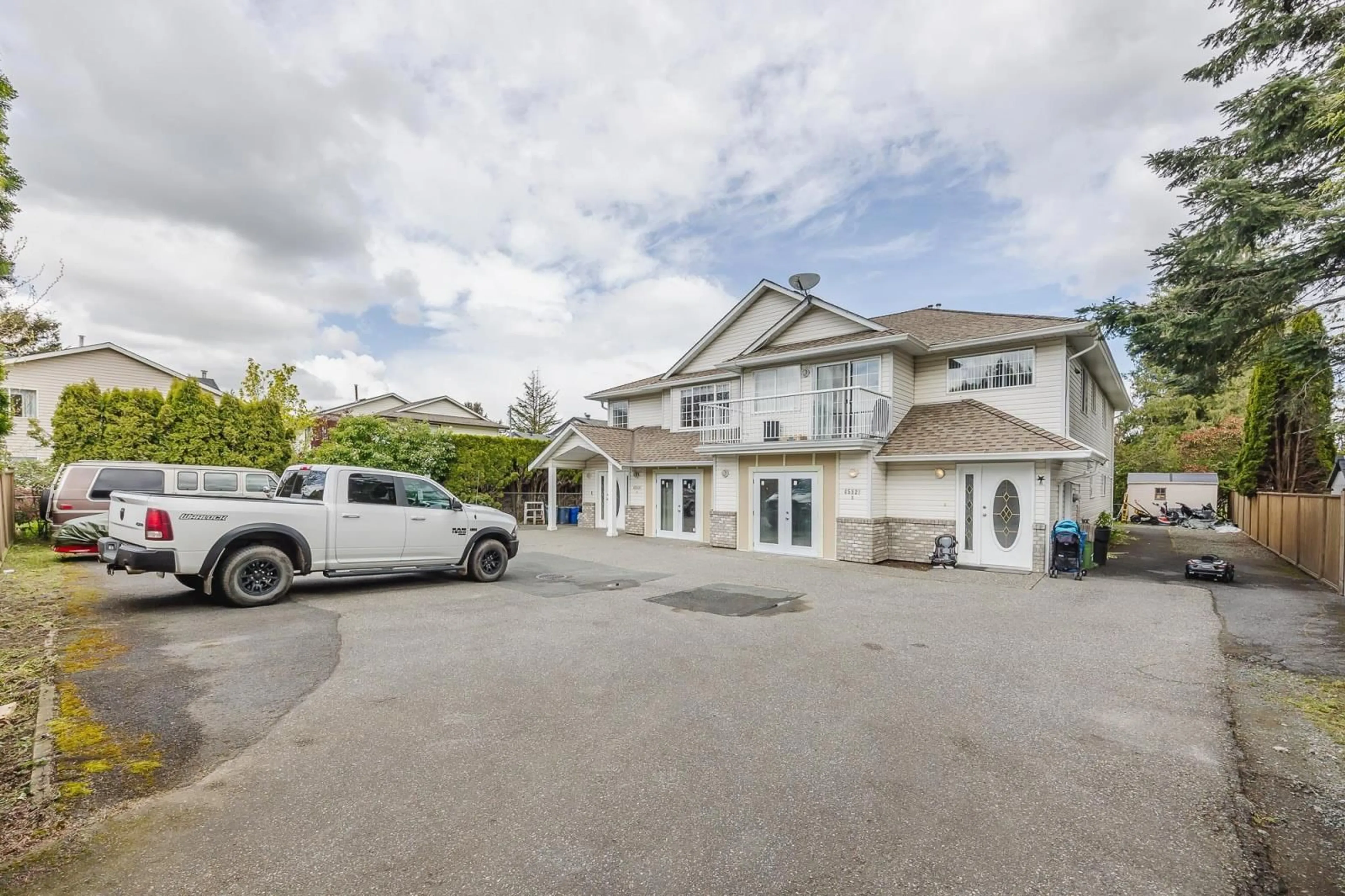 A pic from outside/outdoor area/front of a property/back of a property/a pic from drone, street for 1 & 2 45821 THOMAS ROAD|Vedder Crossing, Chilliwack British Columbia V2R1B8