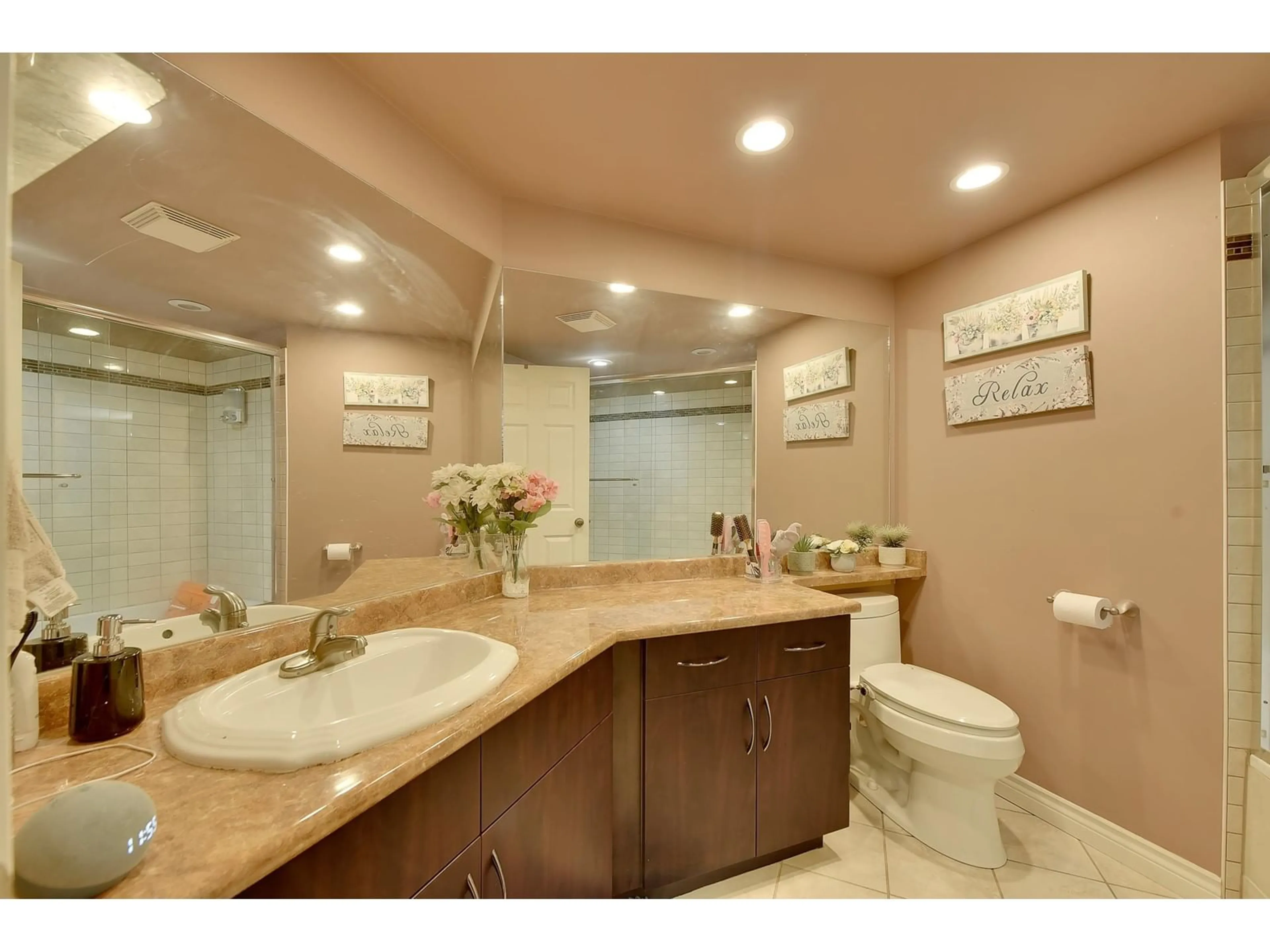 Standard bathroom, ceramic/tile floor for 114 22025 48 AVENUE, Langley British Columbia V3A8L2