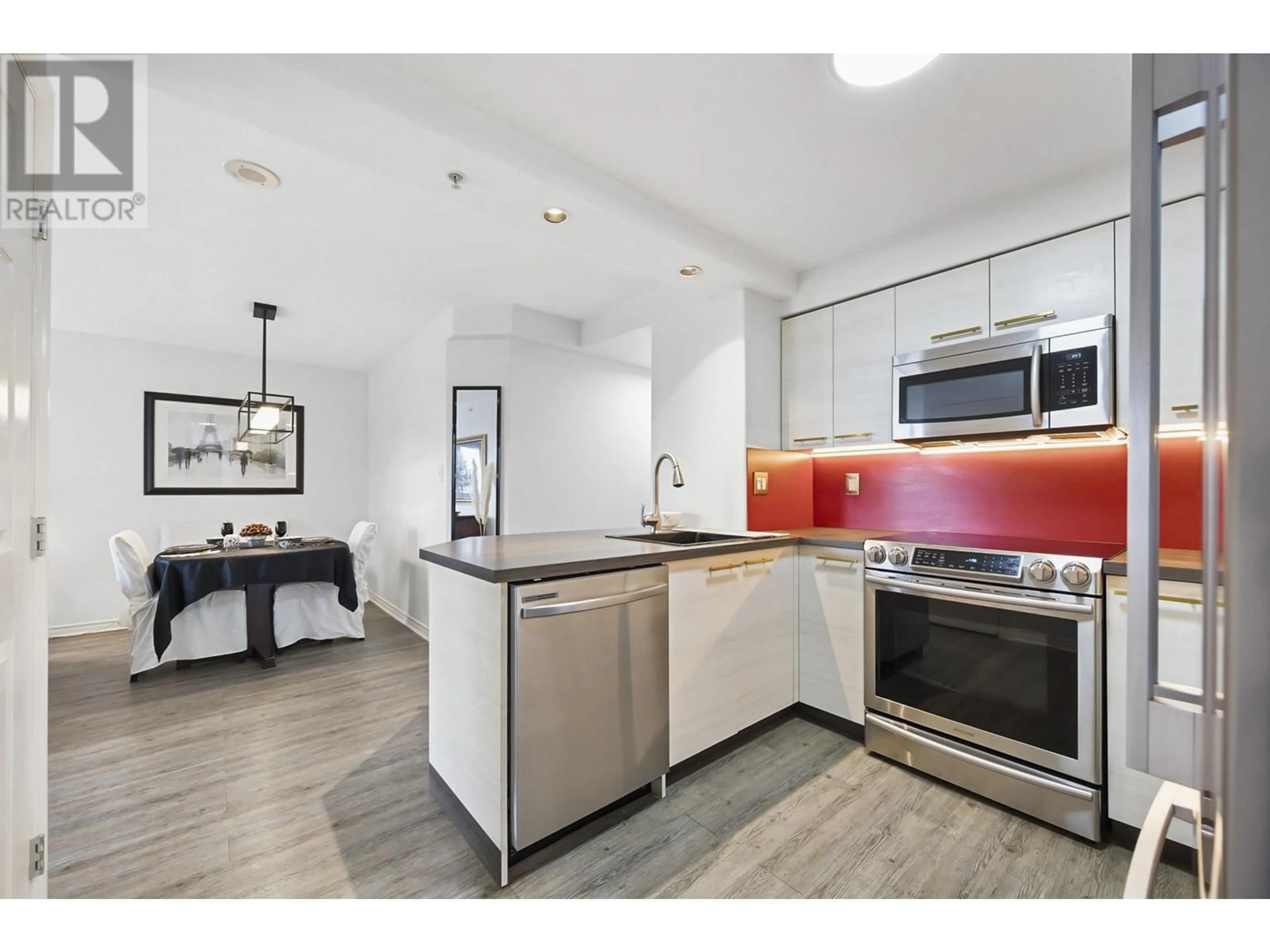 Open concept kitchen, unknown for 901 - 680 CLARKSON STREET, New Westminster British Columbia V3M6X9