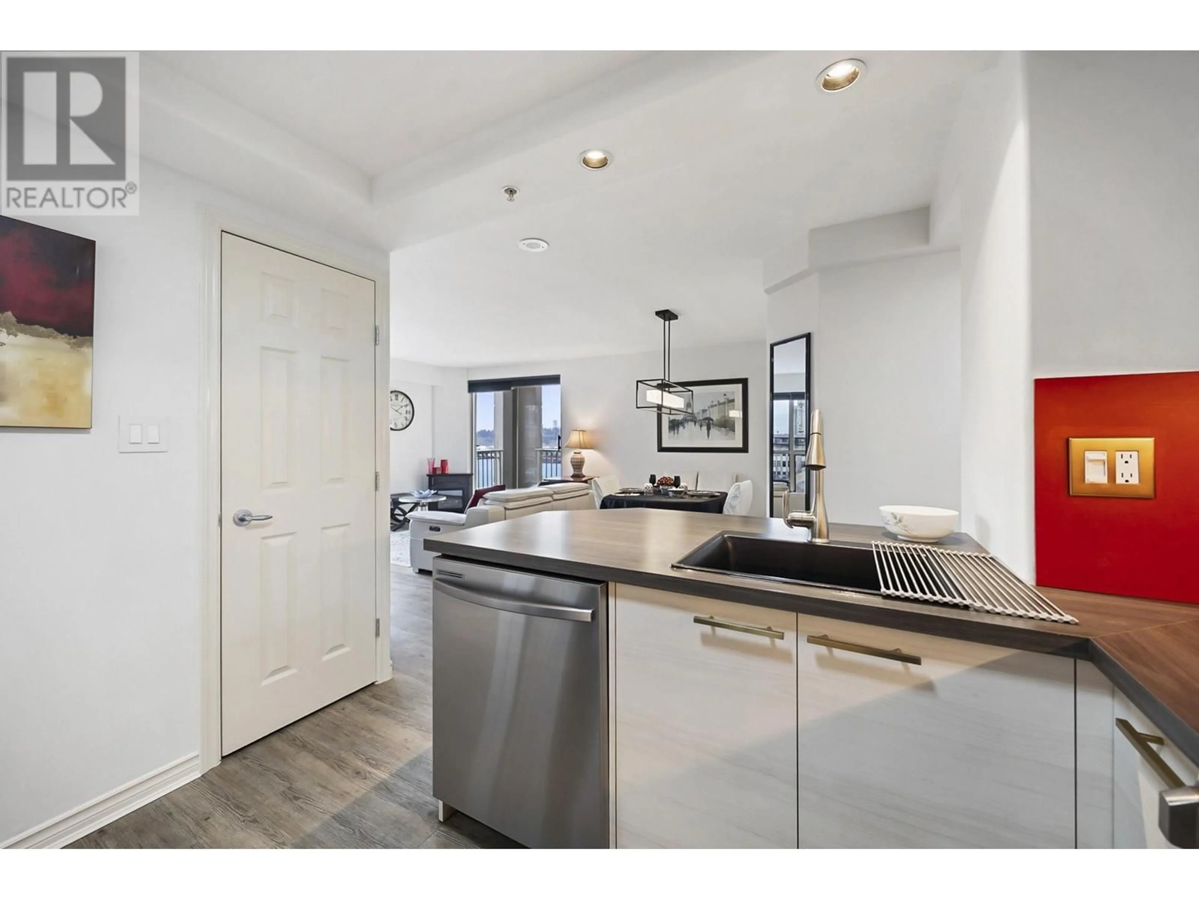 Open concept kitchen, unknown for 901 - 680 CLARKSON STREET, New Westminster British Columbia V3M6X9