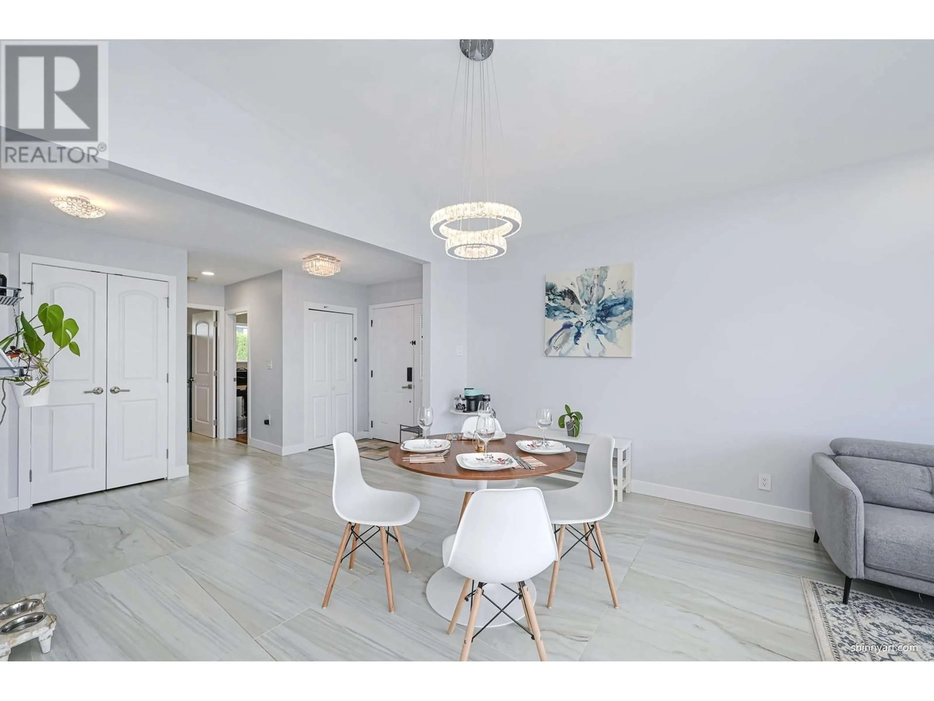 Dining room, ceramic/tile floor for 6855 YEOVIL PLACE, Burnaby British Columbia V5B2W2