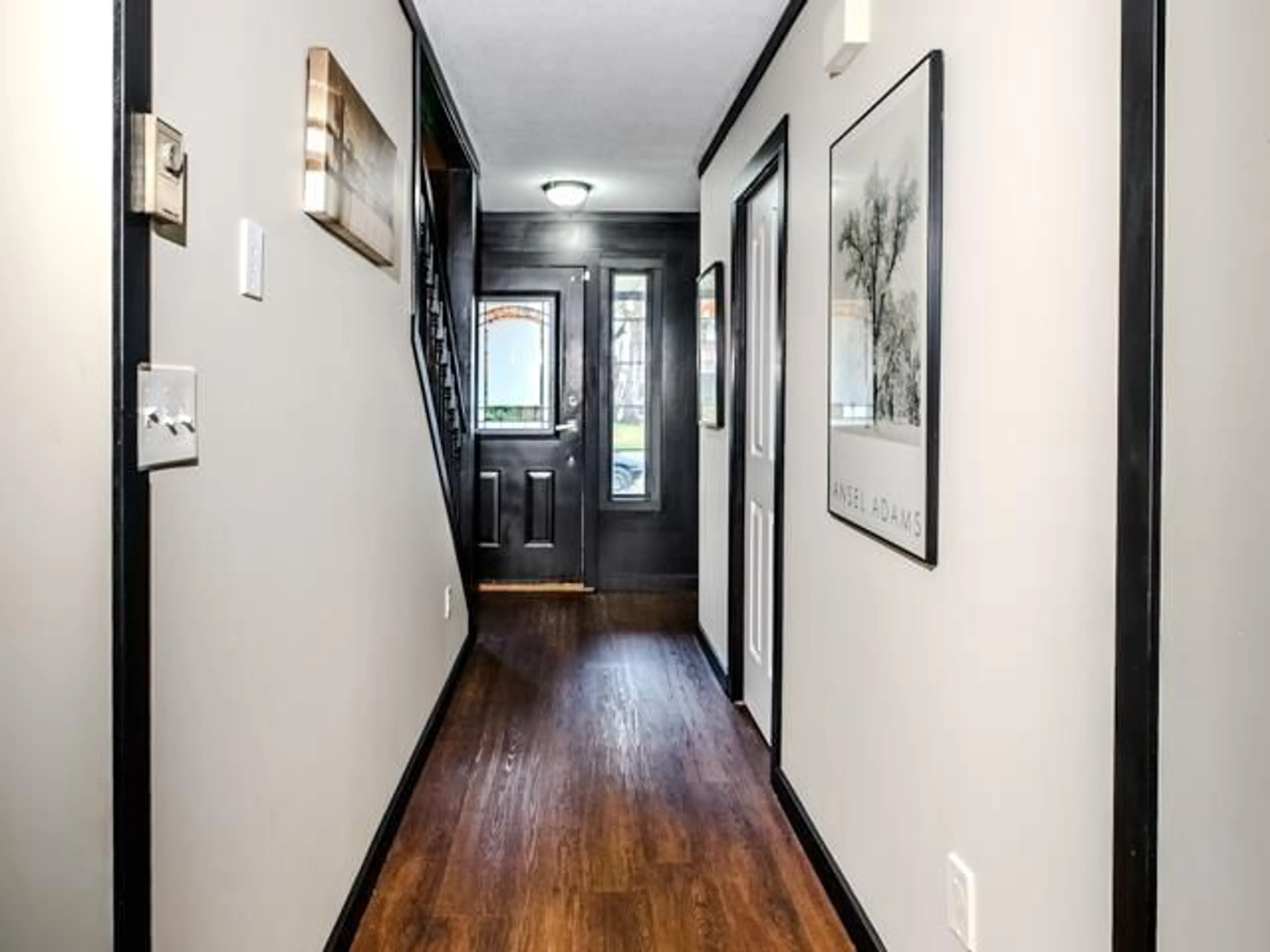 Indoor entryway for 46290 ROY AVENUE|Sardis South, Chilliwack British Columbia V2R2W2