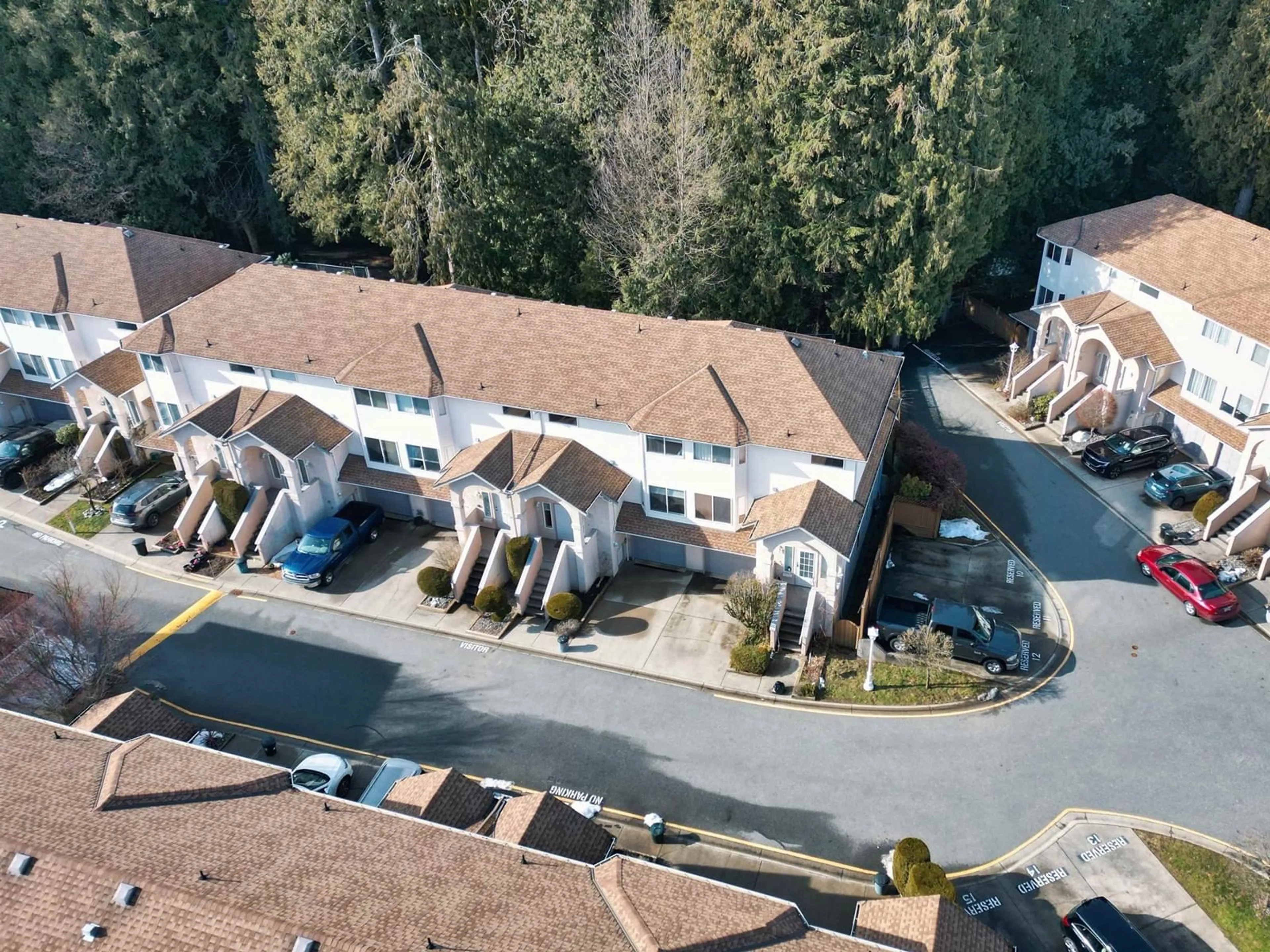 A pic from outside/outdoor area/front of a property/back of a property/a pic from drone, street for 35 32339 7TH AVENUE, Mission British Columbia V2V6T7