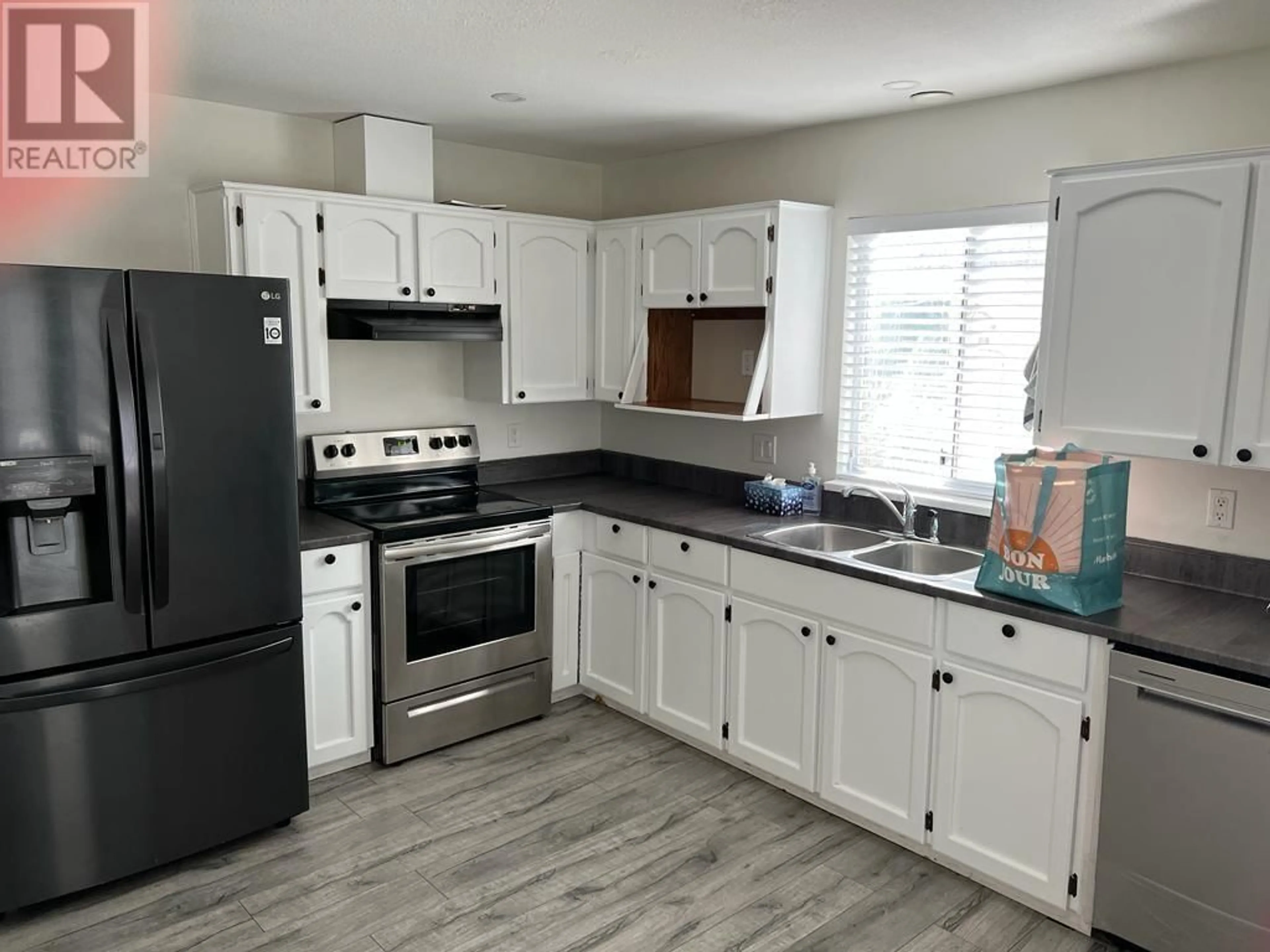 Standard kitchen, unknown for 23037 126 AVENUE, Maple Ridge British Columbia V2X4P4