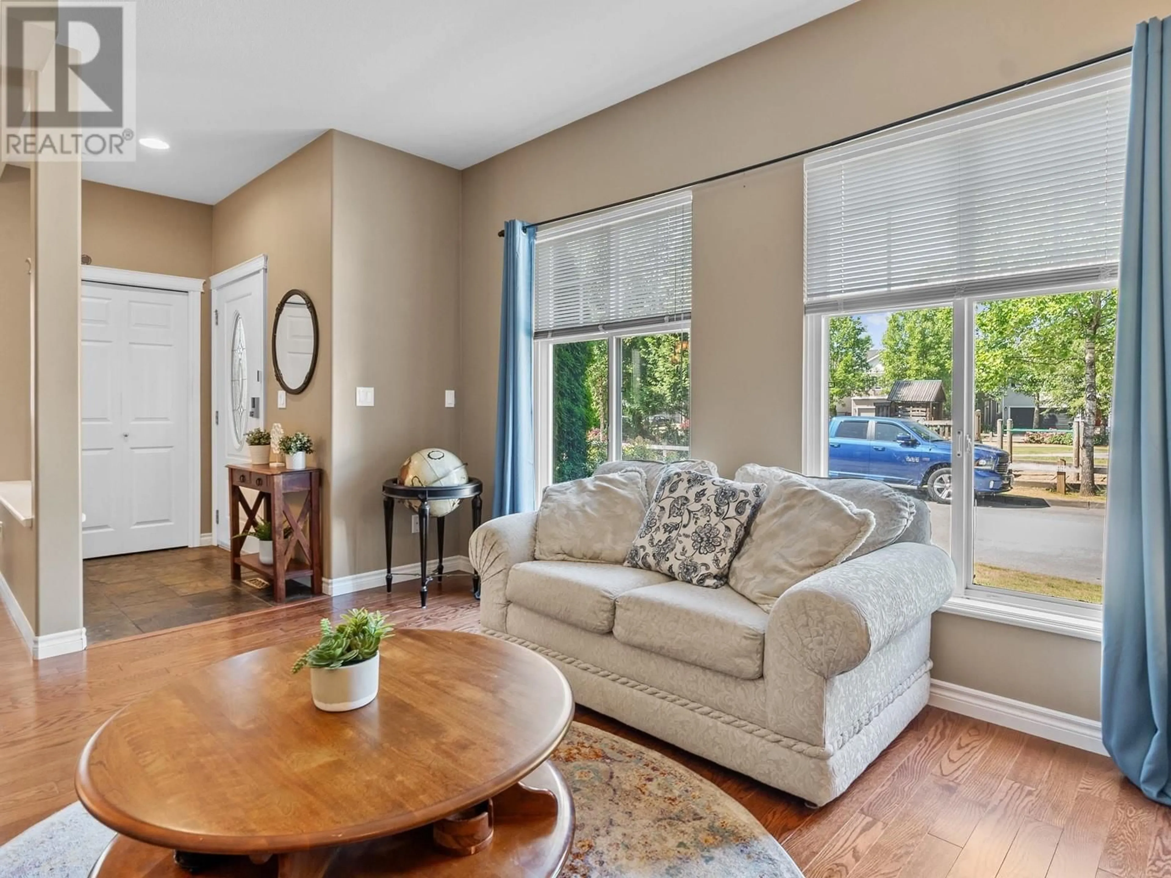 Living room with furniture, unknown for 19592 SHINGLEBOLT CRESCENT, Pitt Meadows British Columbia V3Y2X7