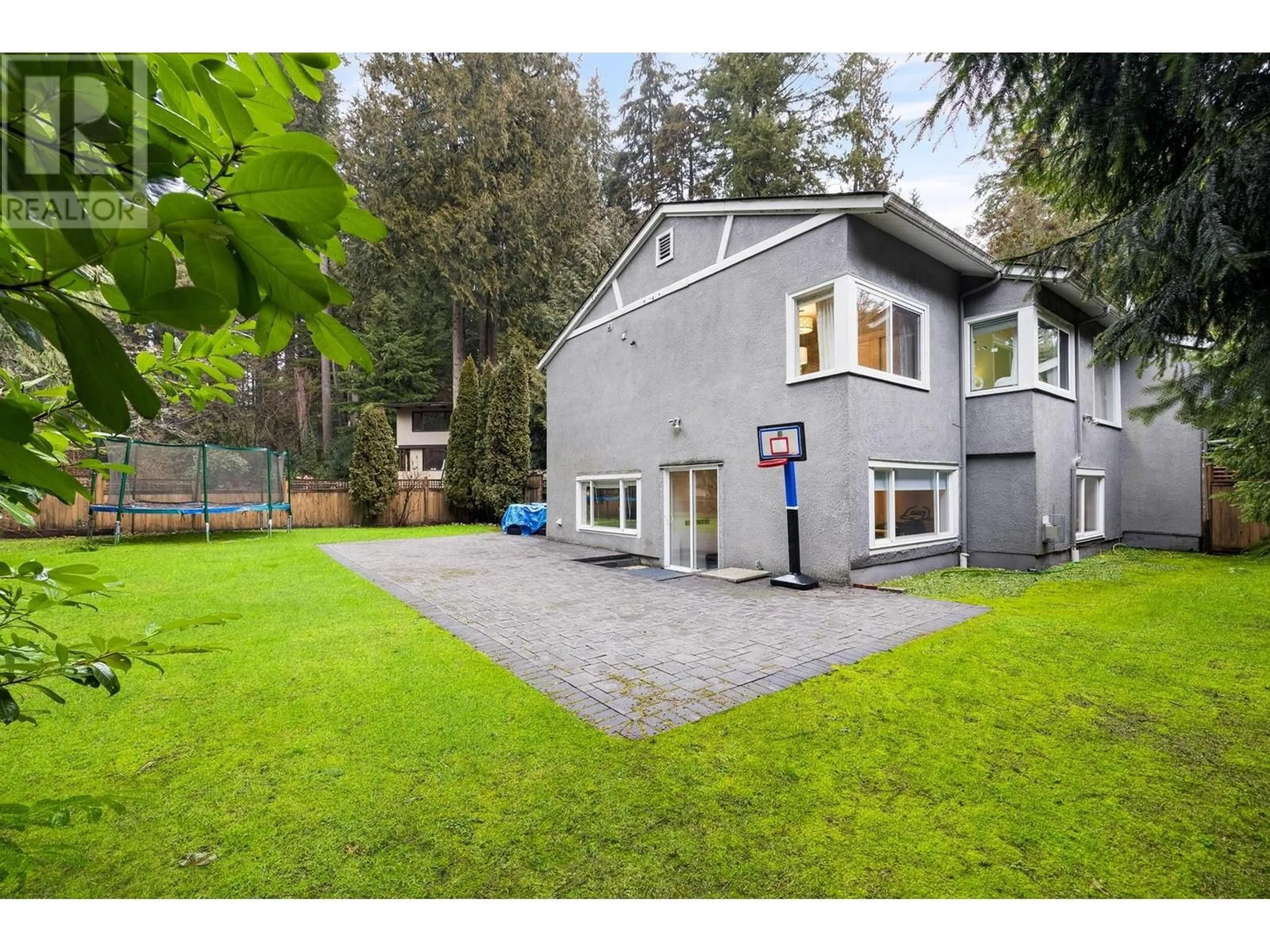 A pic from outside/outdoor area/front of a property/back of a property/a pic from drone, unknown for 4233 CAPILANO ROAD, North Vancouver British Columbia V7R4J6