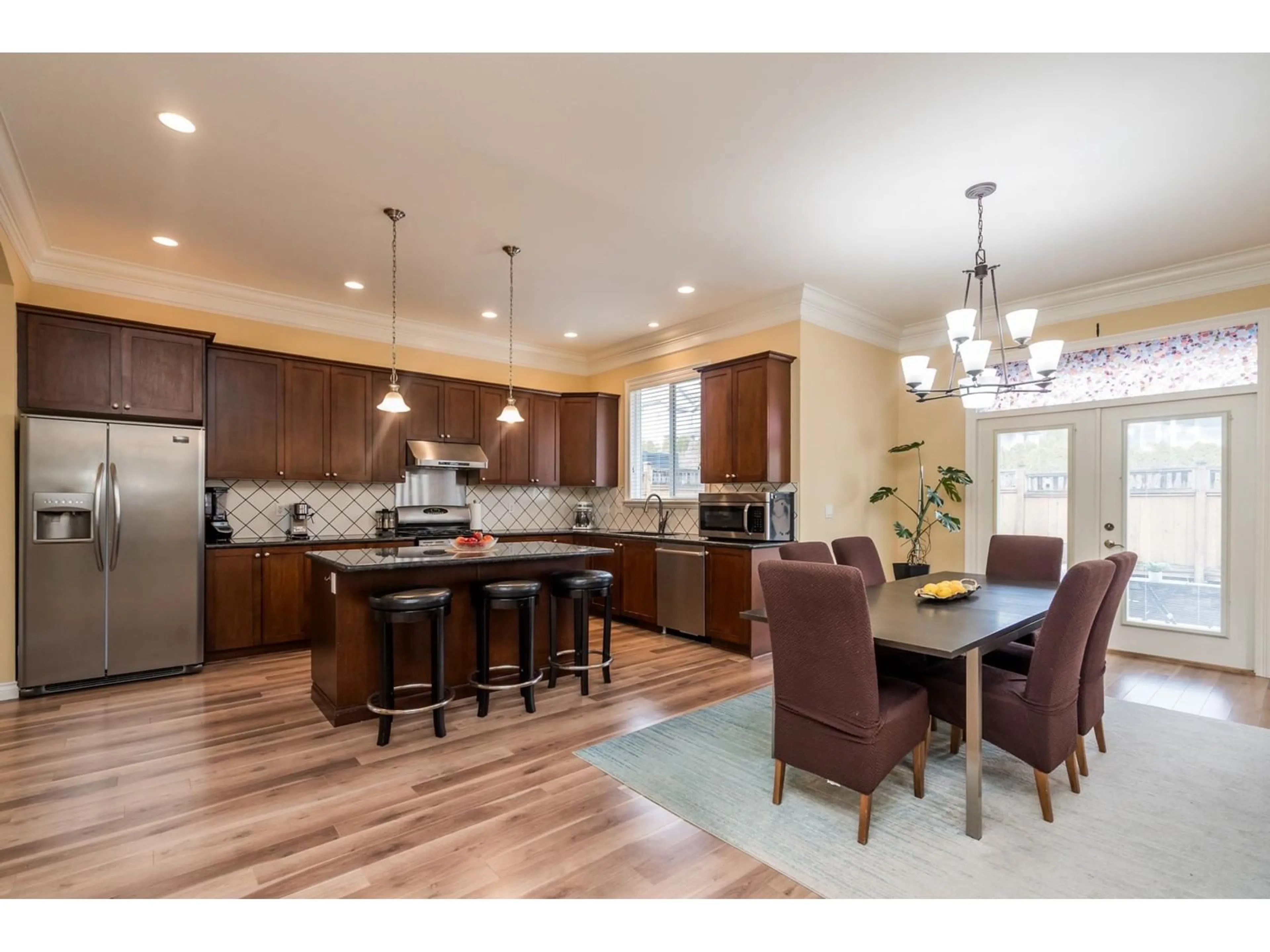 Open concept kitchen, unknown for 19629 68A AVENUE, Langley British Columbia V2Y3H2