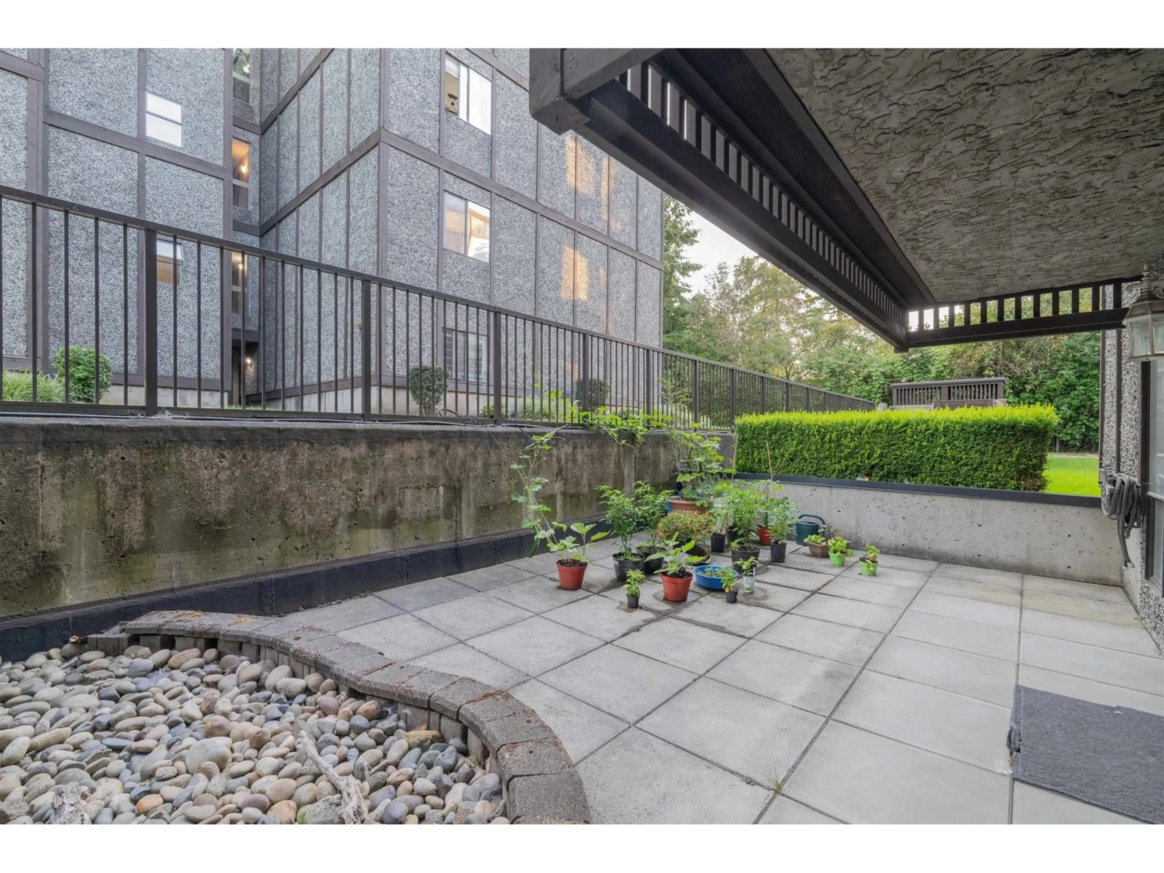 Patio, unknown for 204 - 9672 134, Surrey British Columbia V3T5L5