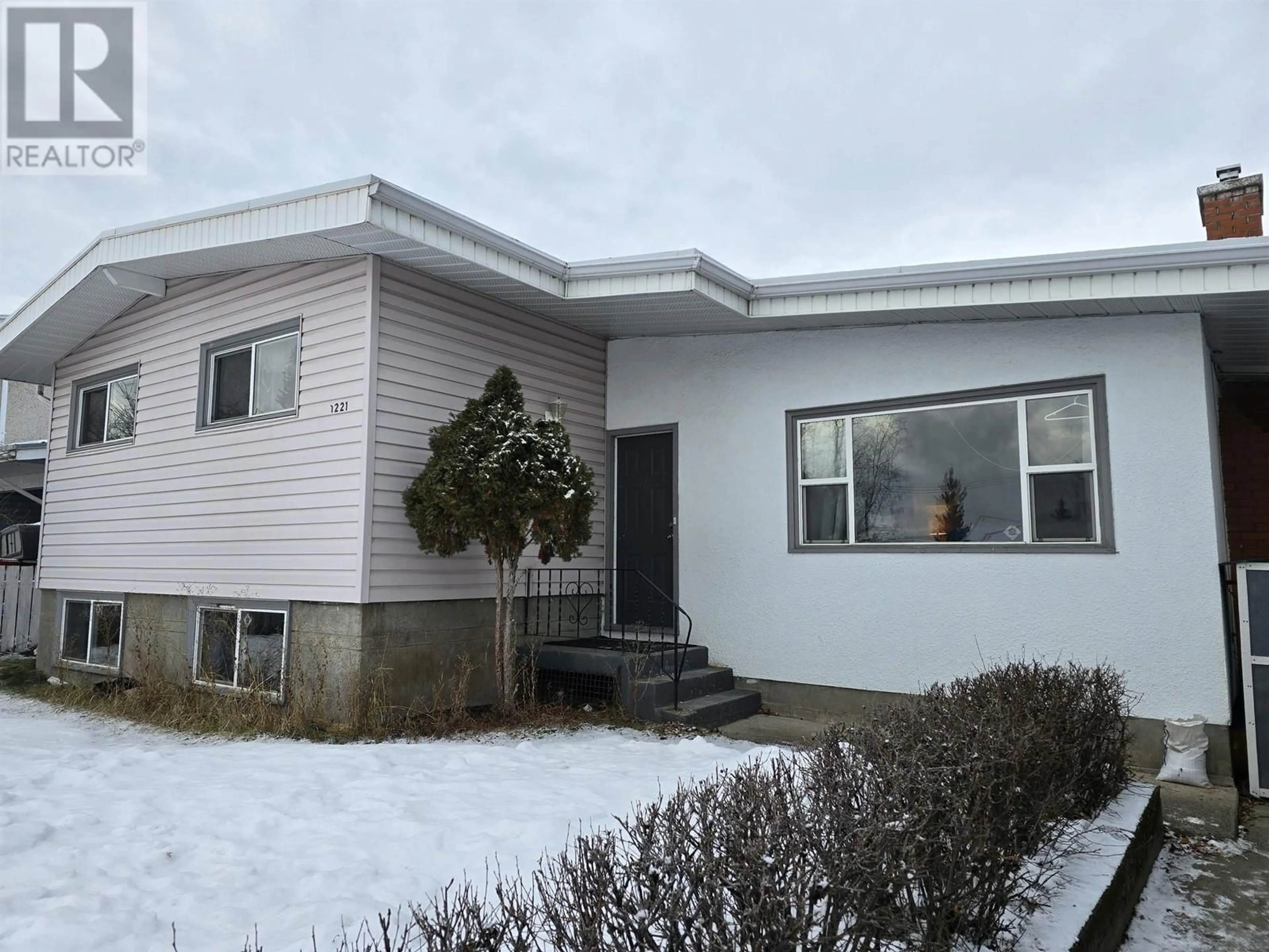 Home with vinyl exterior material, unknown for 1221 BURDEN STREET, Prince George British Columbia V2M2J3