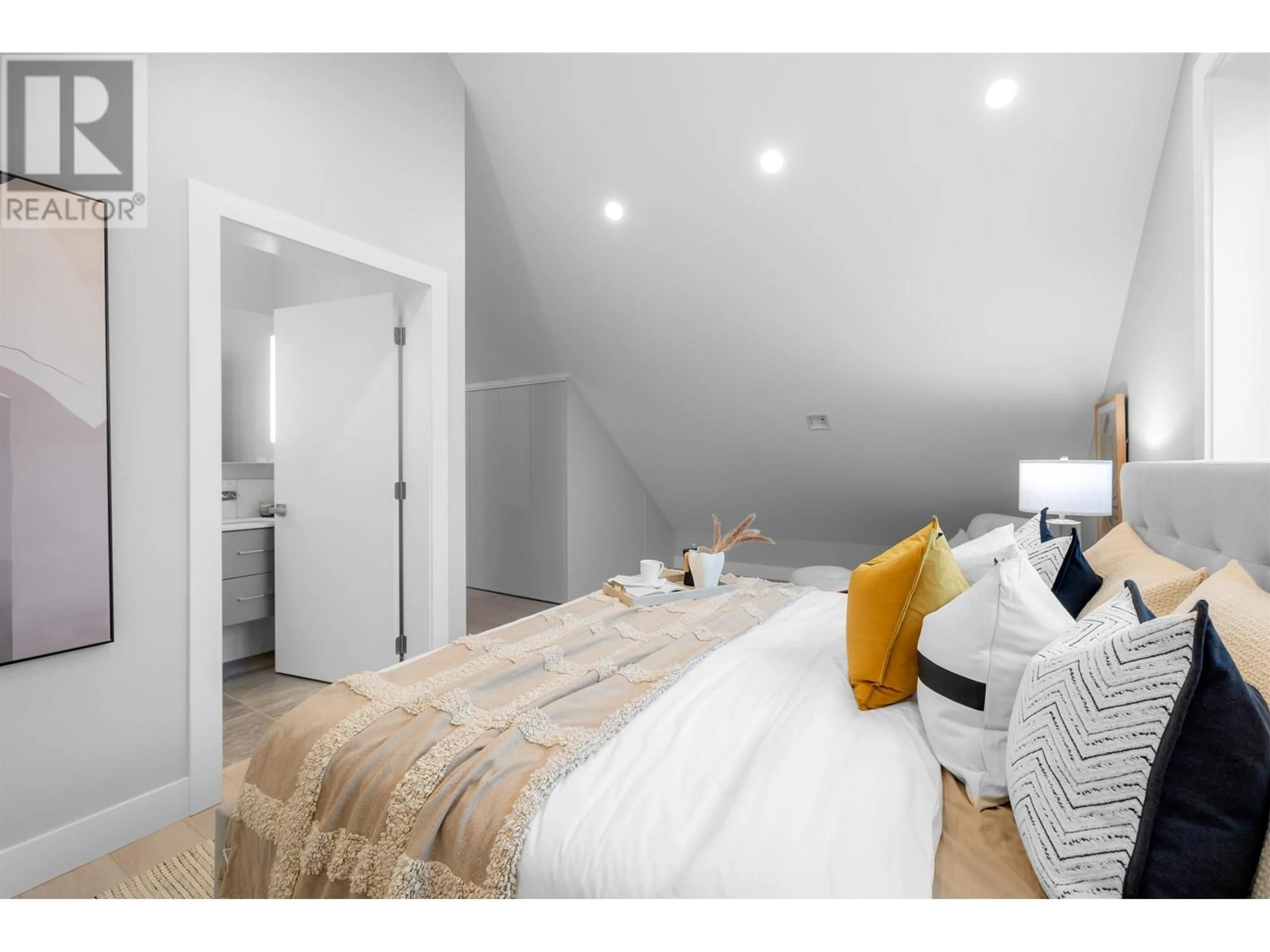 A pic of a room for 4041 ST CATHERINES STREET, Vancouver British Columbia V5V4L7