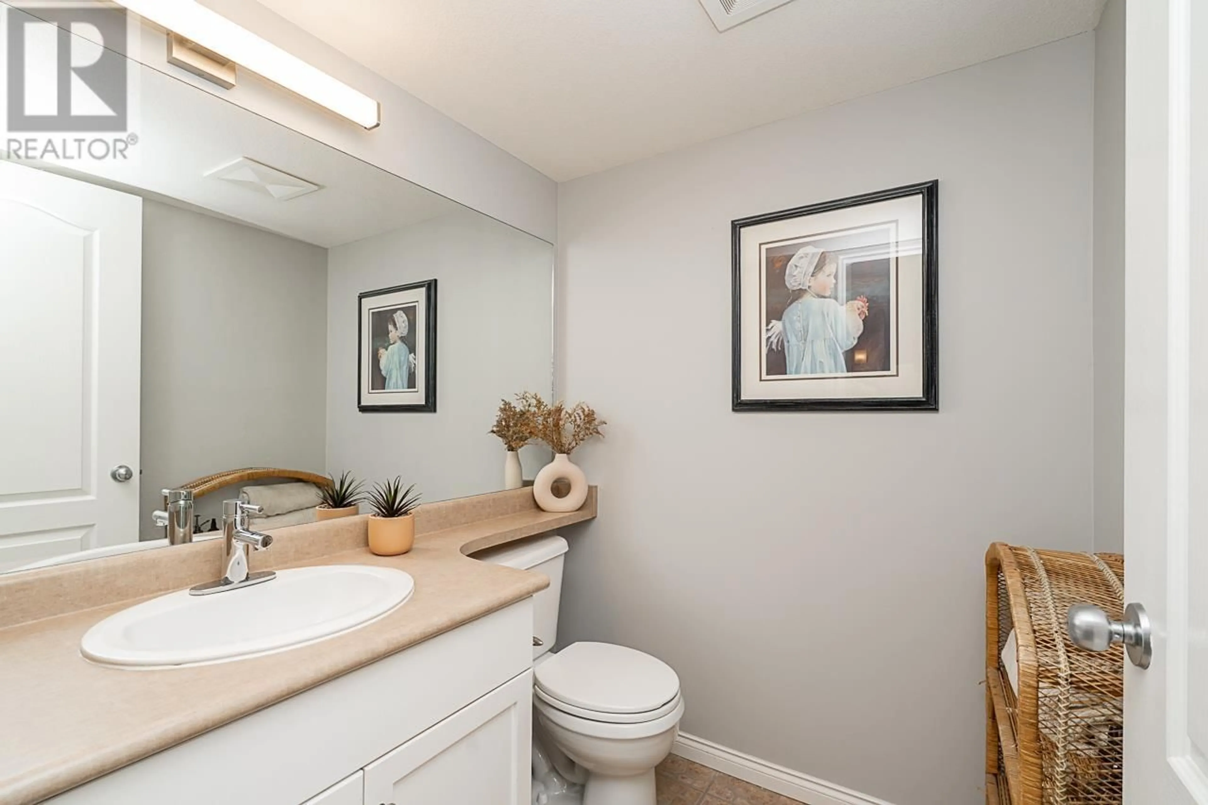 Standard bathroom, unknown for 21 19141 124 AVENUE, Pitt Meadows British Columbia V3Y2V6