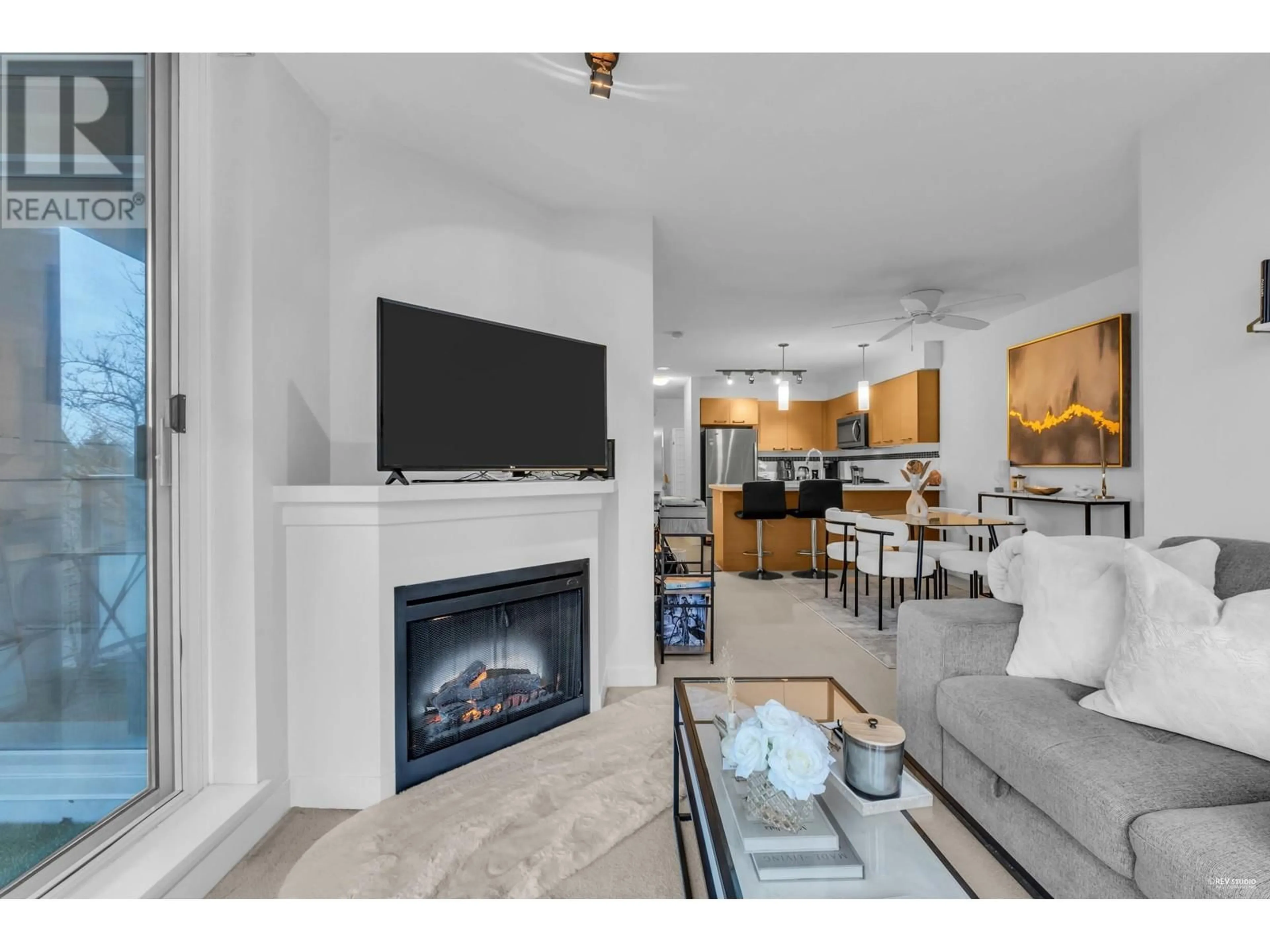 Living room with furniture, unknown for 501 - 7090 EDMONDS STREET, Burnaby British Columbia V3N0C6