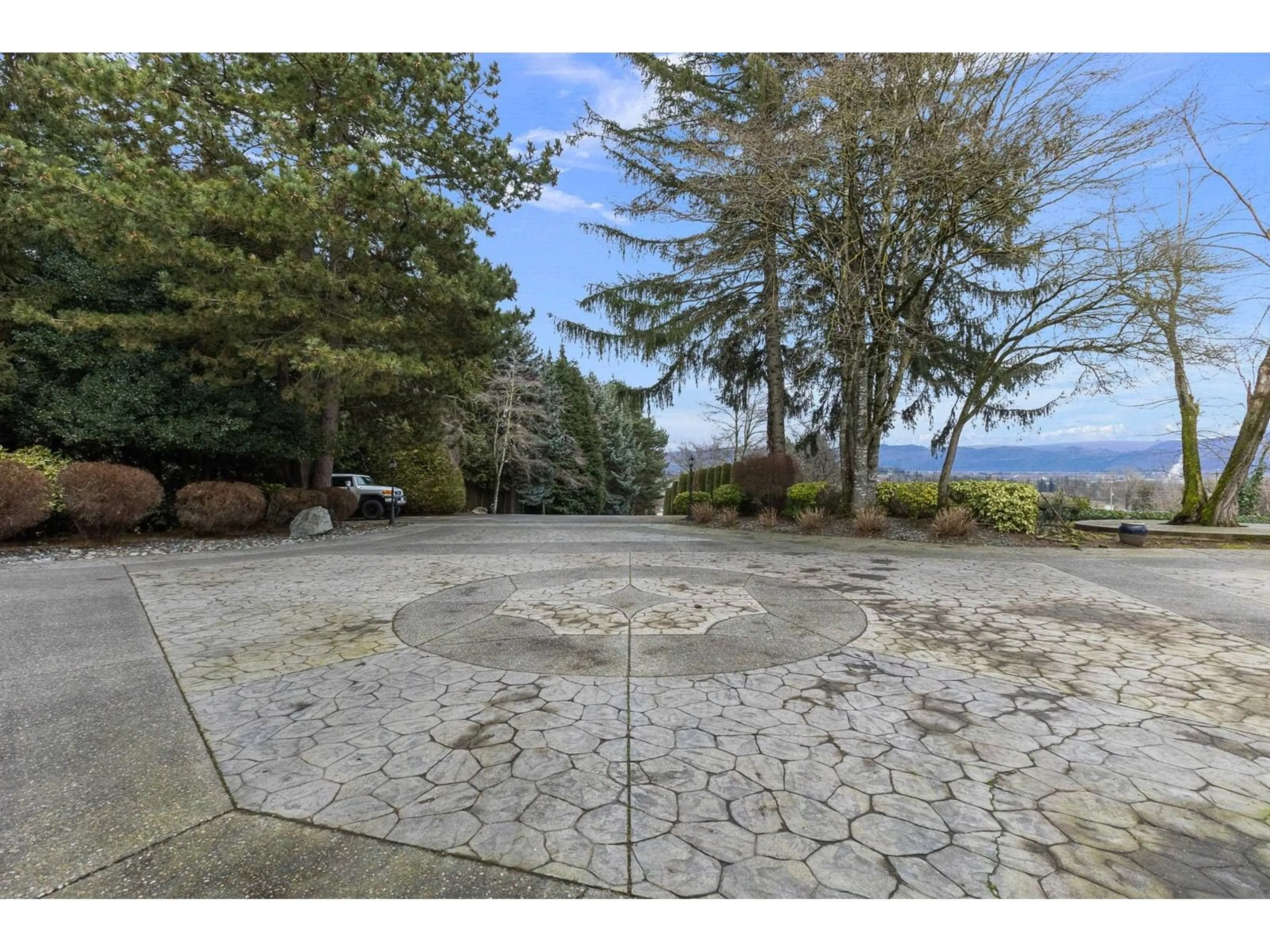 Patio, water/lake/river/ocean view for 141 GLADWIN ROAD, Abbotsford British Columbia V2T5Y1