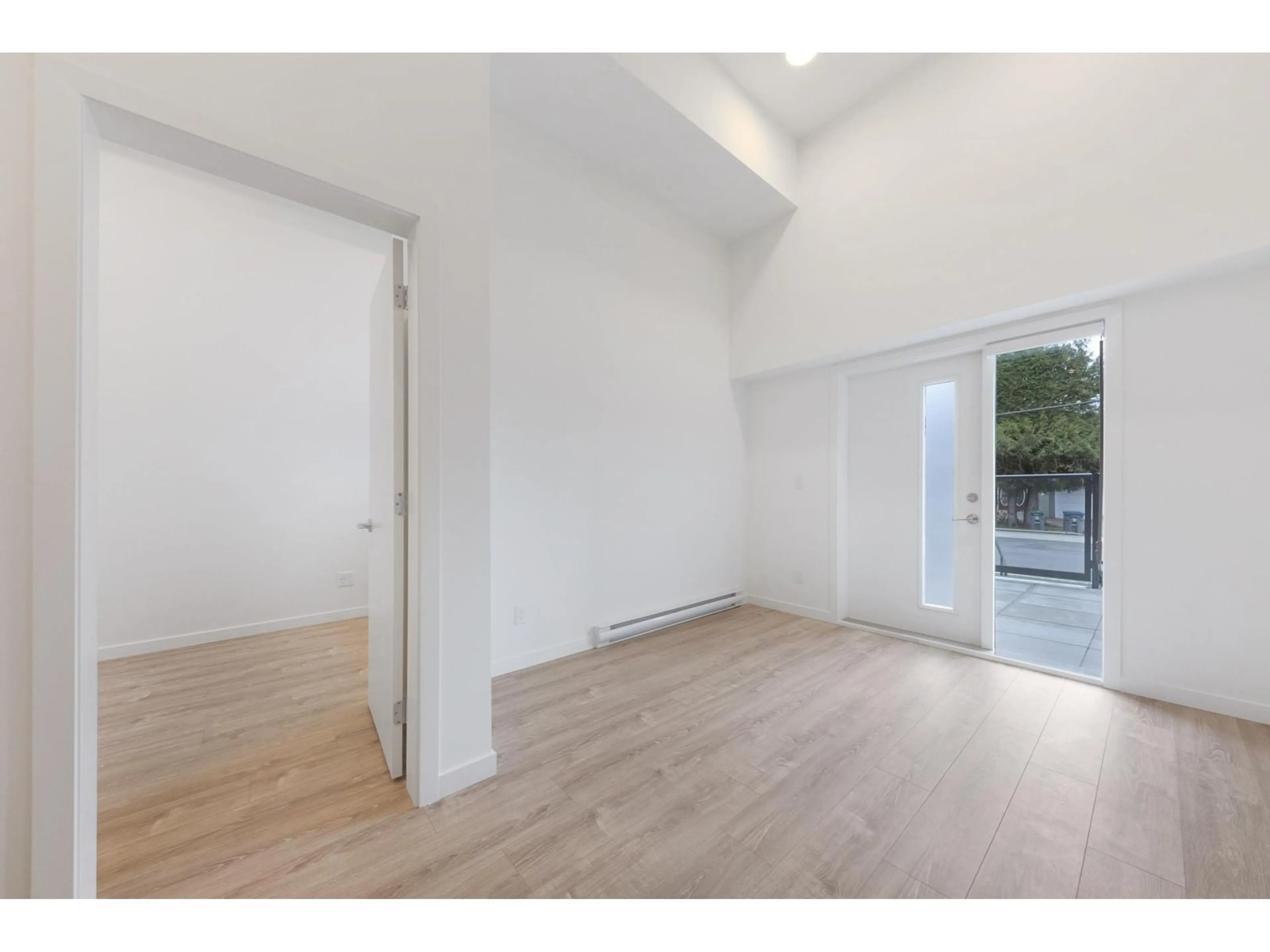 A pic of a room for E107 - 10829 140, Surrey British Columbia V3R0H3