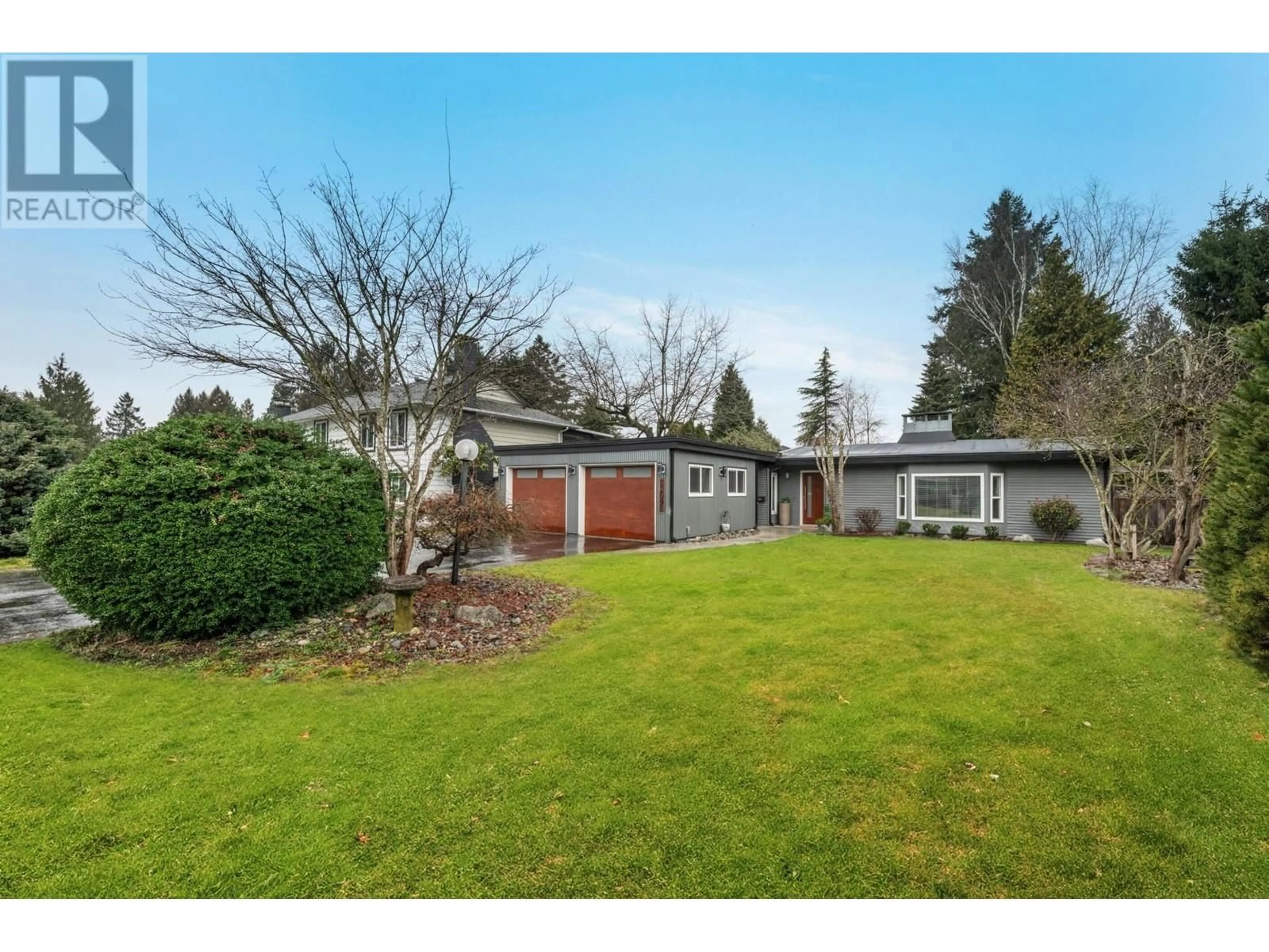 A pic from outside/outdoor area/front of a property/back of a property/a pic from drone, street for 22095 CANUCK CRESCENT, Maple Ridge British Columbia V2X4G1