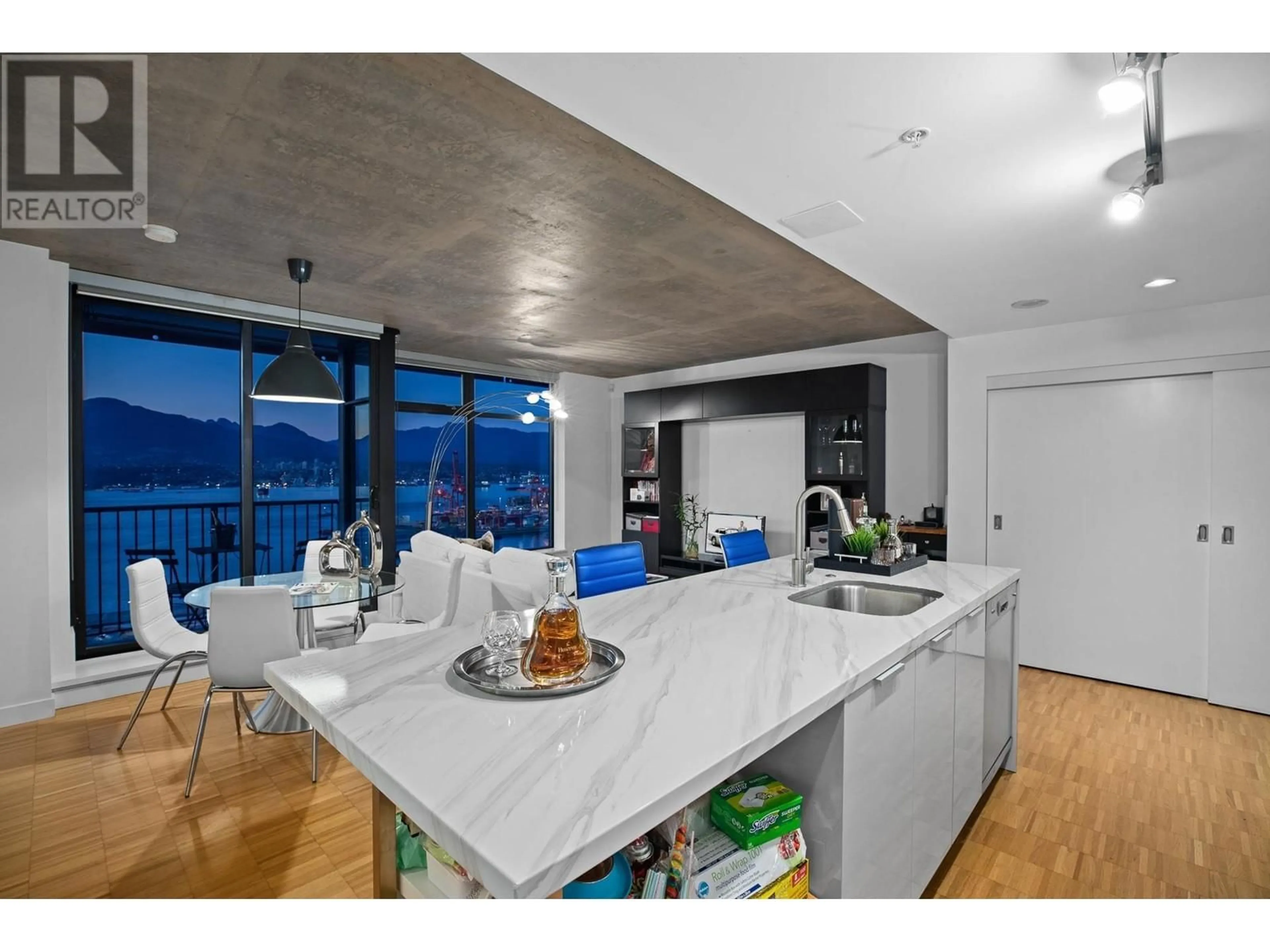 Open concept kitchen, unknown for 3101 128 W CORDOVA STREET, Vancouver British Columbia V6B0E6