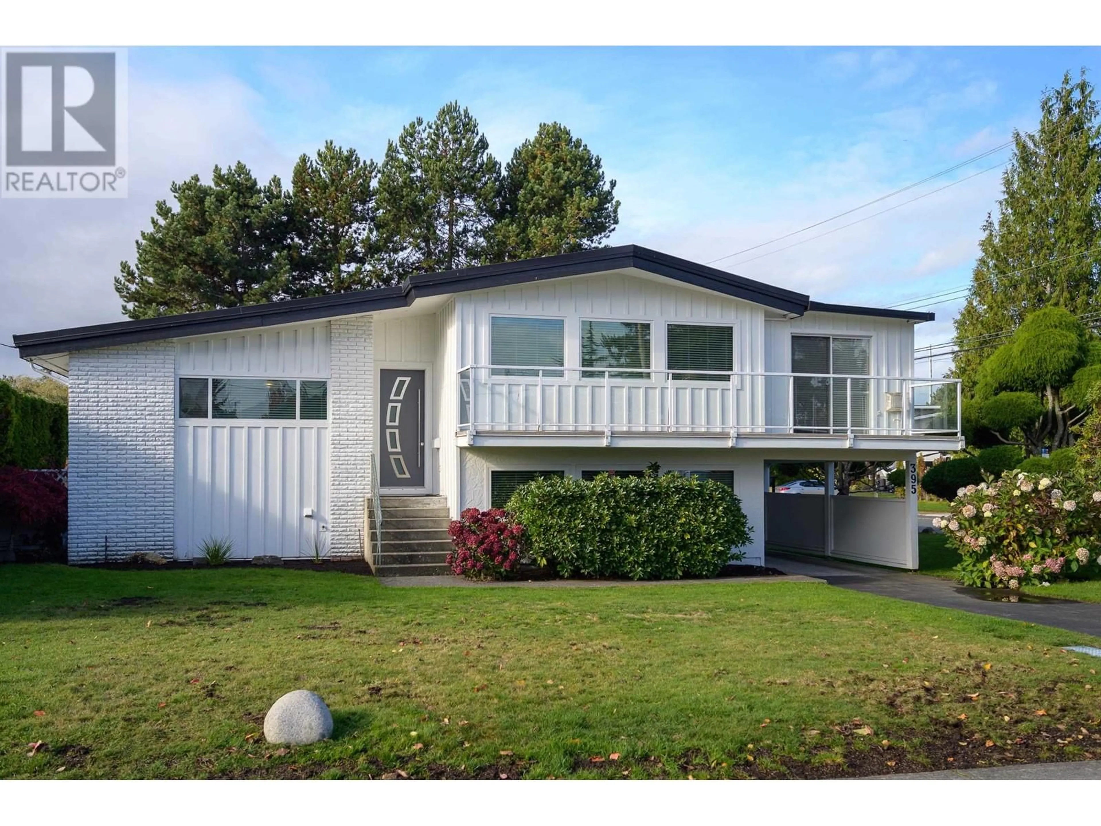 Home with vinyl exterior material, unknown for 395 52 STREET, Delta British Columbia V4M2Y5