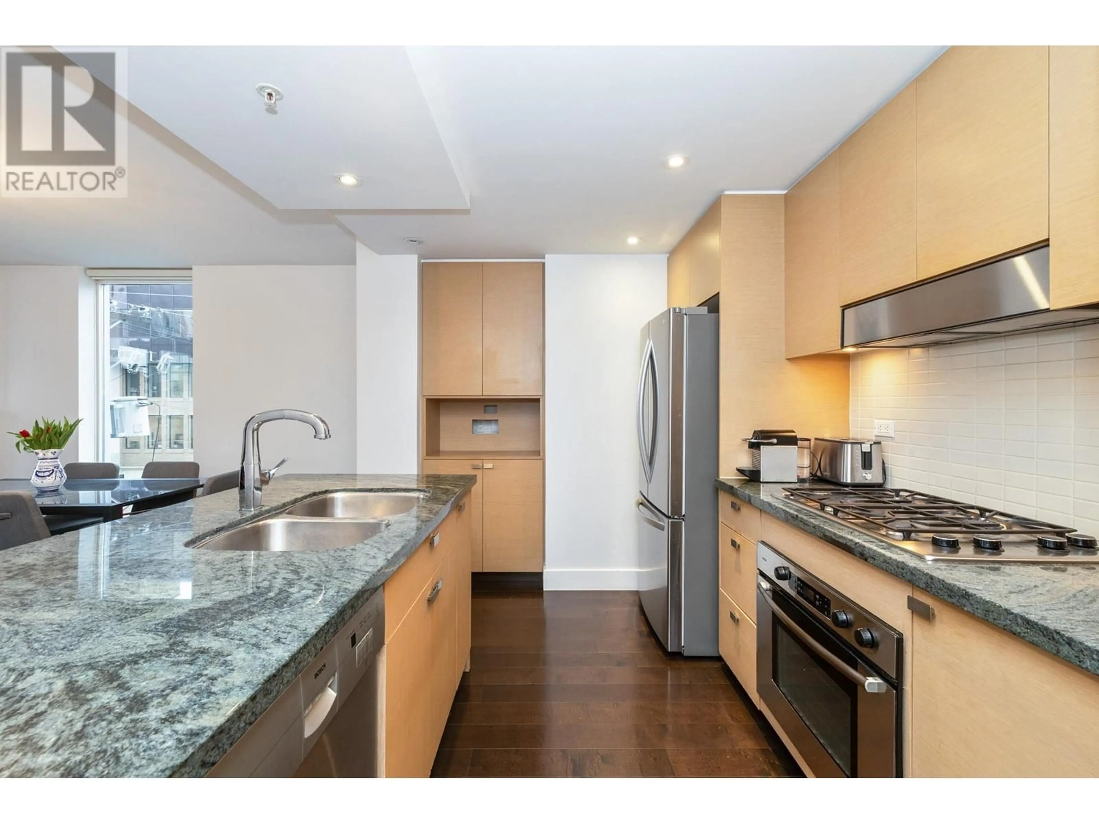 Standard kitchen, unknown for 503 1530 W 8TH AVENUE, Vancouver British Columbia V6J5M6