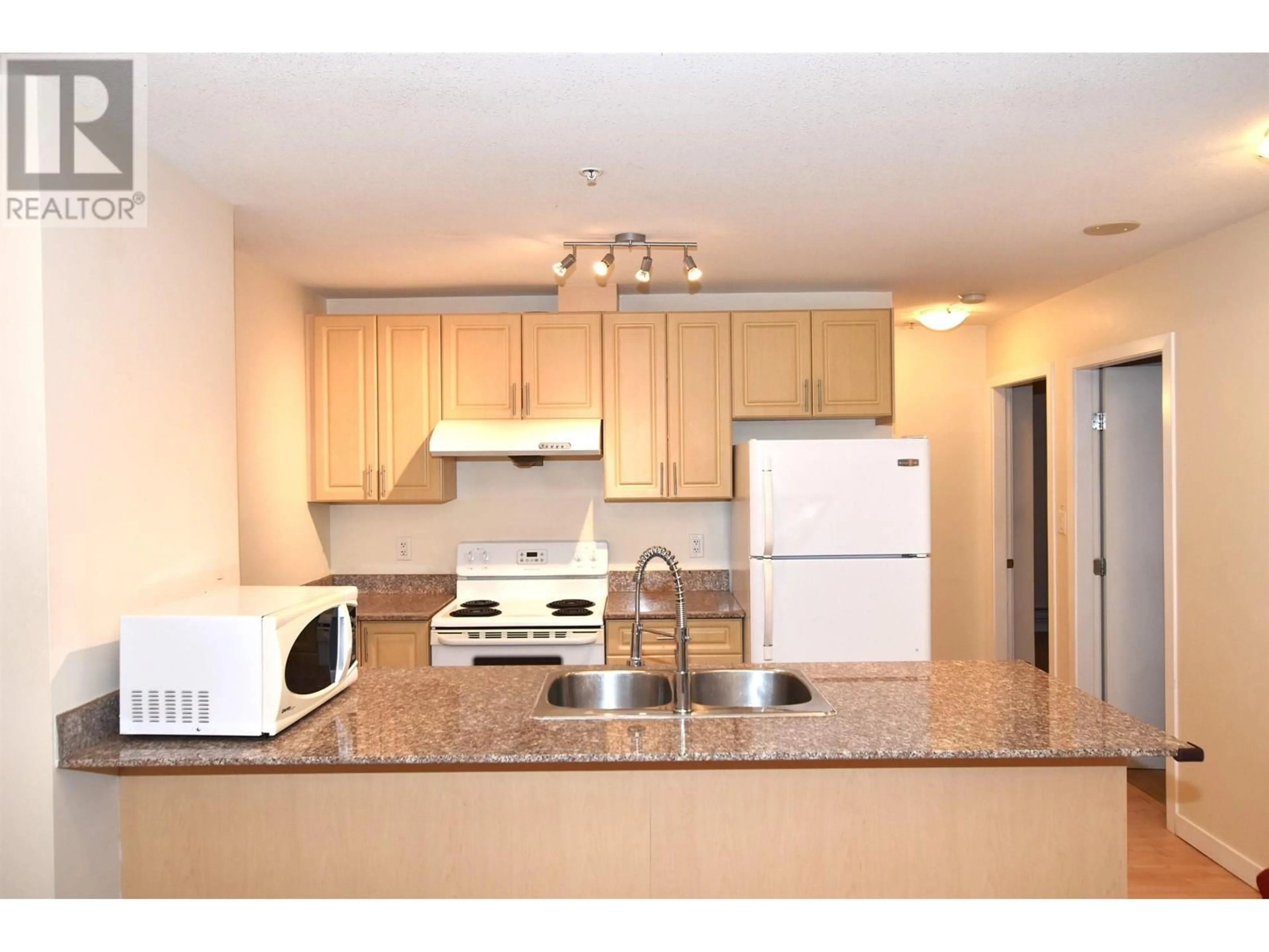 Standard kitchen, wood/laminate floor for 505 - 6133 BUSWELL STREET, Richmond British Columbia V6Y0B2