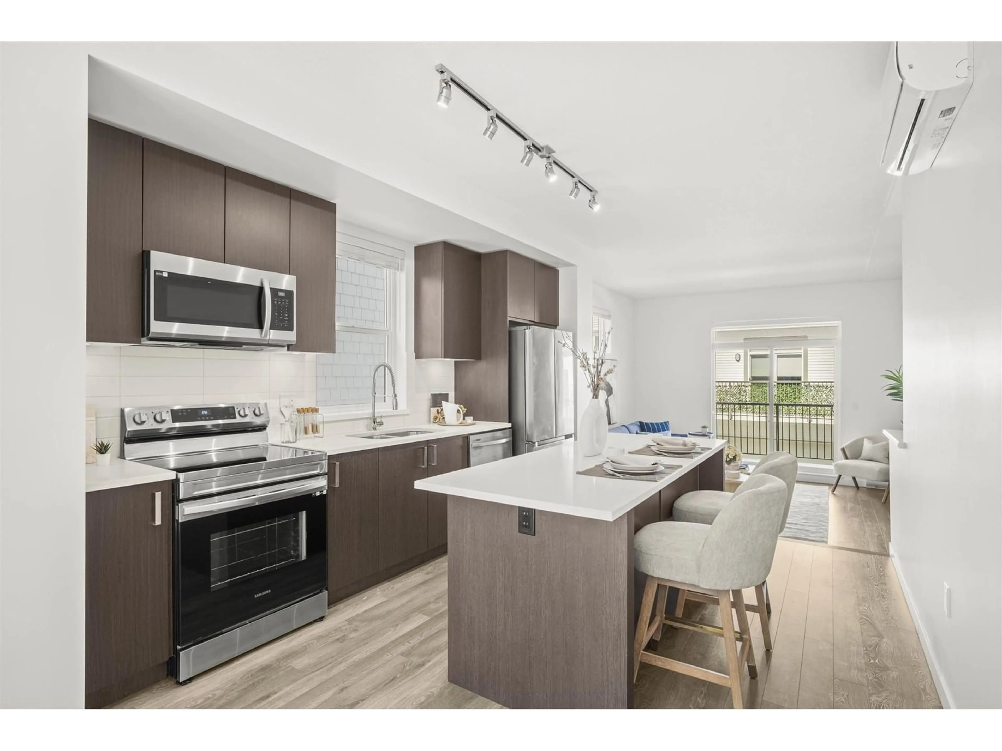 Open concept kitchen, unknown for 103 15778 85 AVENUE, Surrey British Columbia V4N6W8