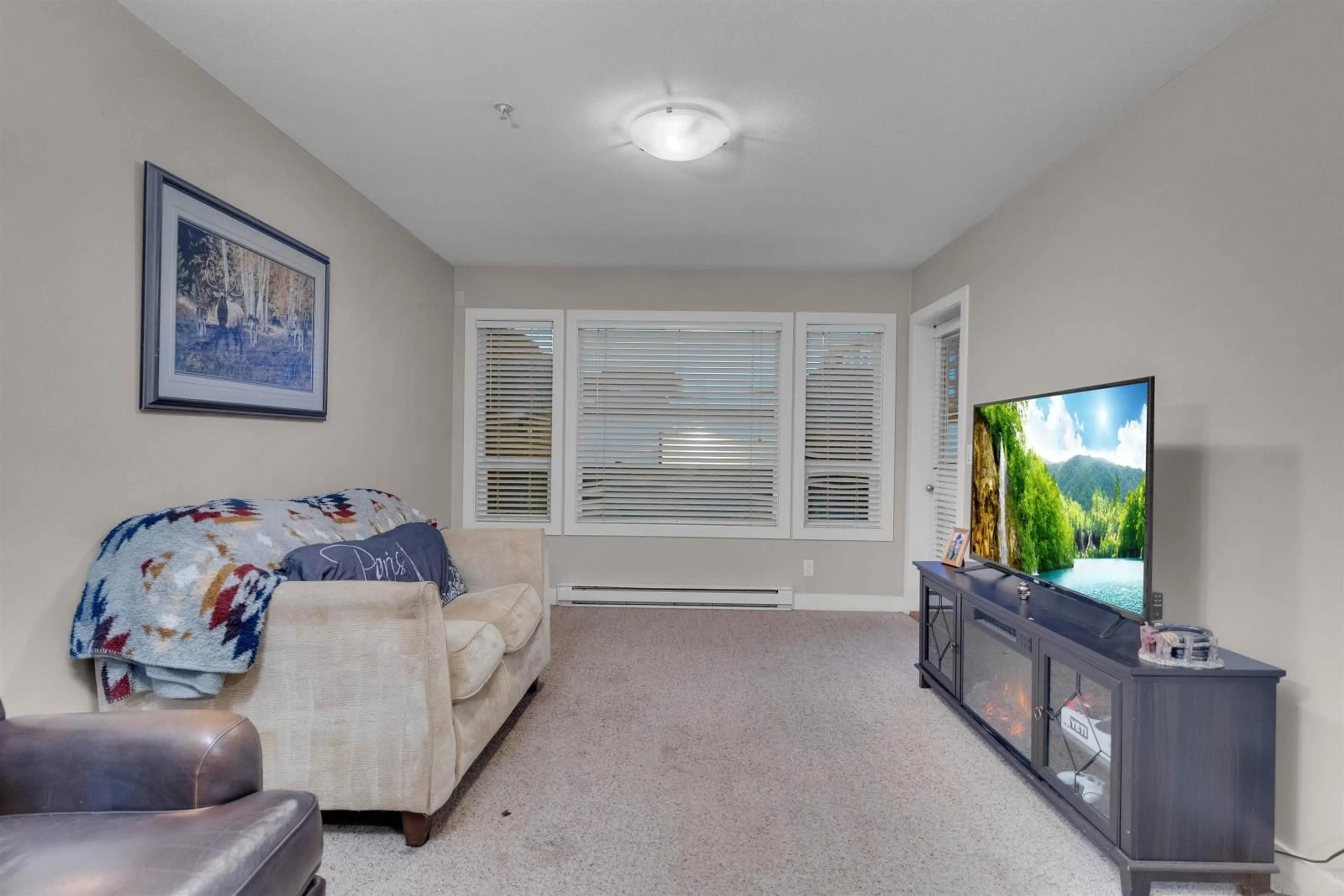 Living room with furniture, unknown for 110 46289 YALE ROAD|Chilliwack Proper Ea, Chilliwack British Columbia V2P0B9