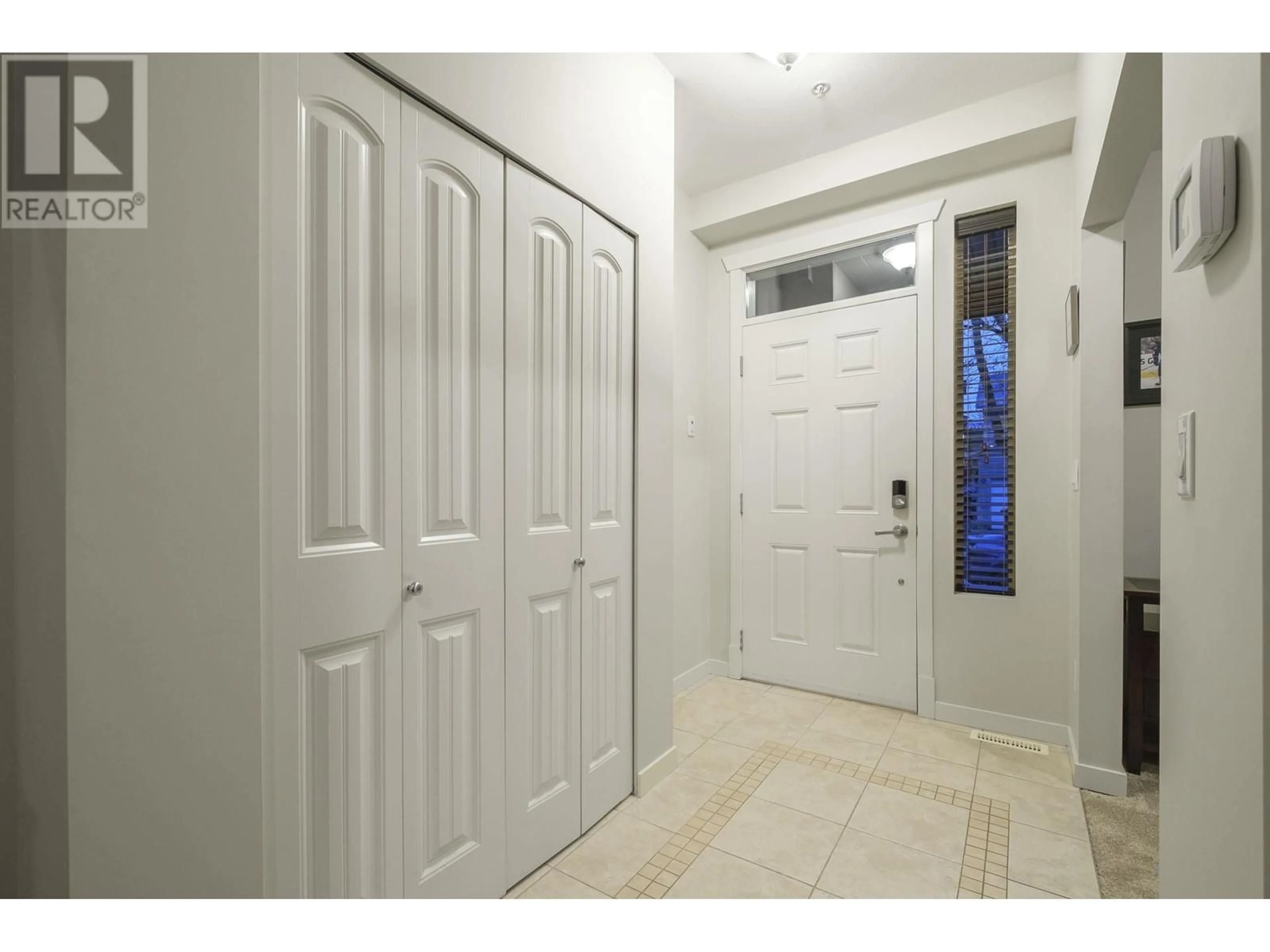 Indoor entryway for 24883 106B AVENUE, Maple Ridge British Columbia V2W0E1