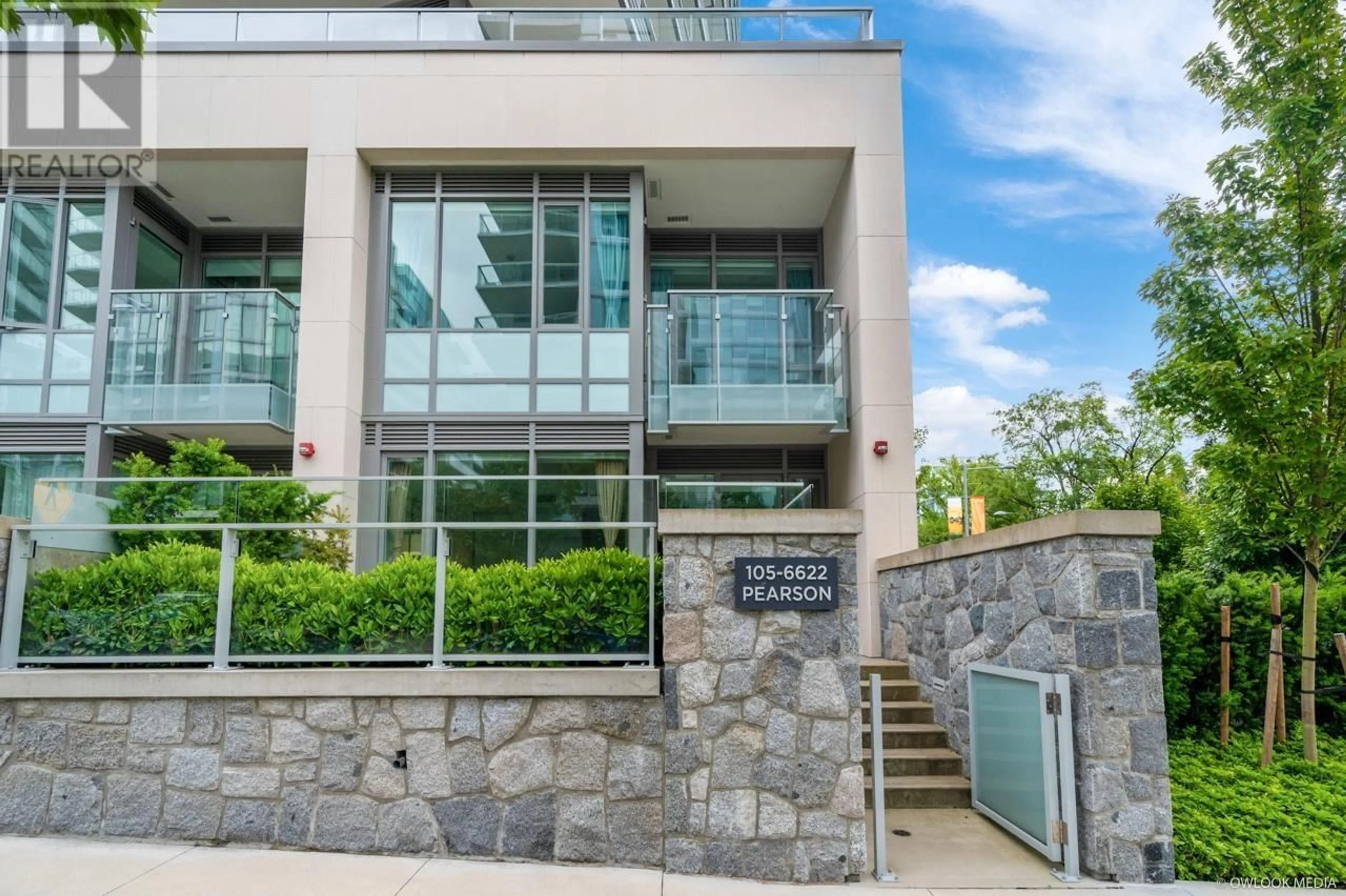 Indoor foyer for 105 - 6622 PEARSON WAY, Richmond British Columbia V7C0E4