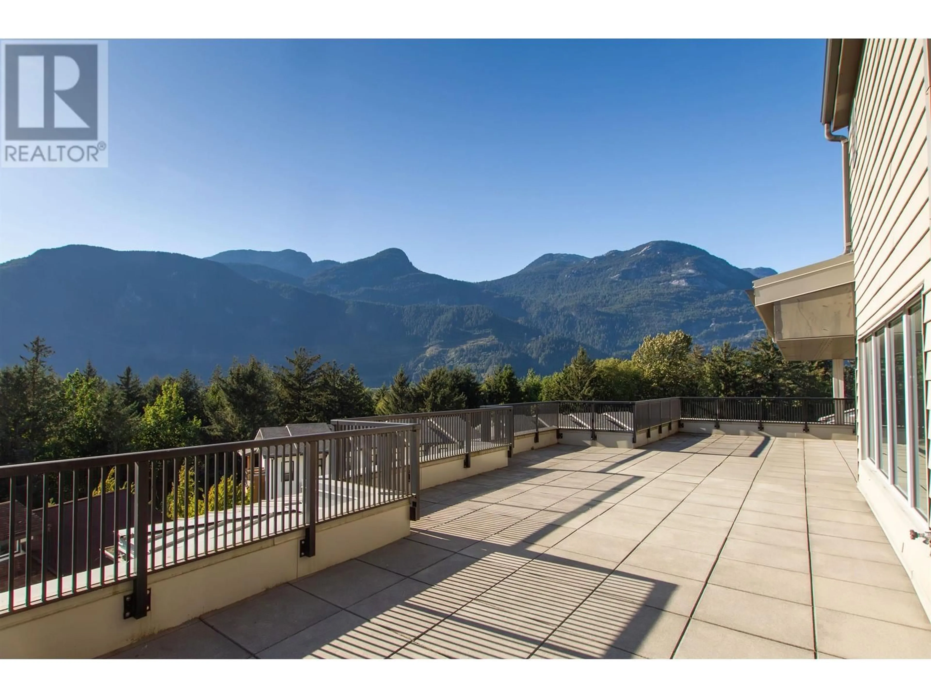 A pic from outside/outdoor area/front of a property/back of a property/a pic from drone, mountain view for 601 - 1212 MAIN STREET, Squamish British Columbia V8B0S1
