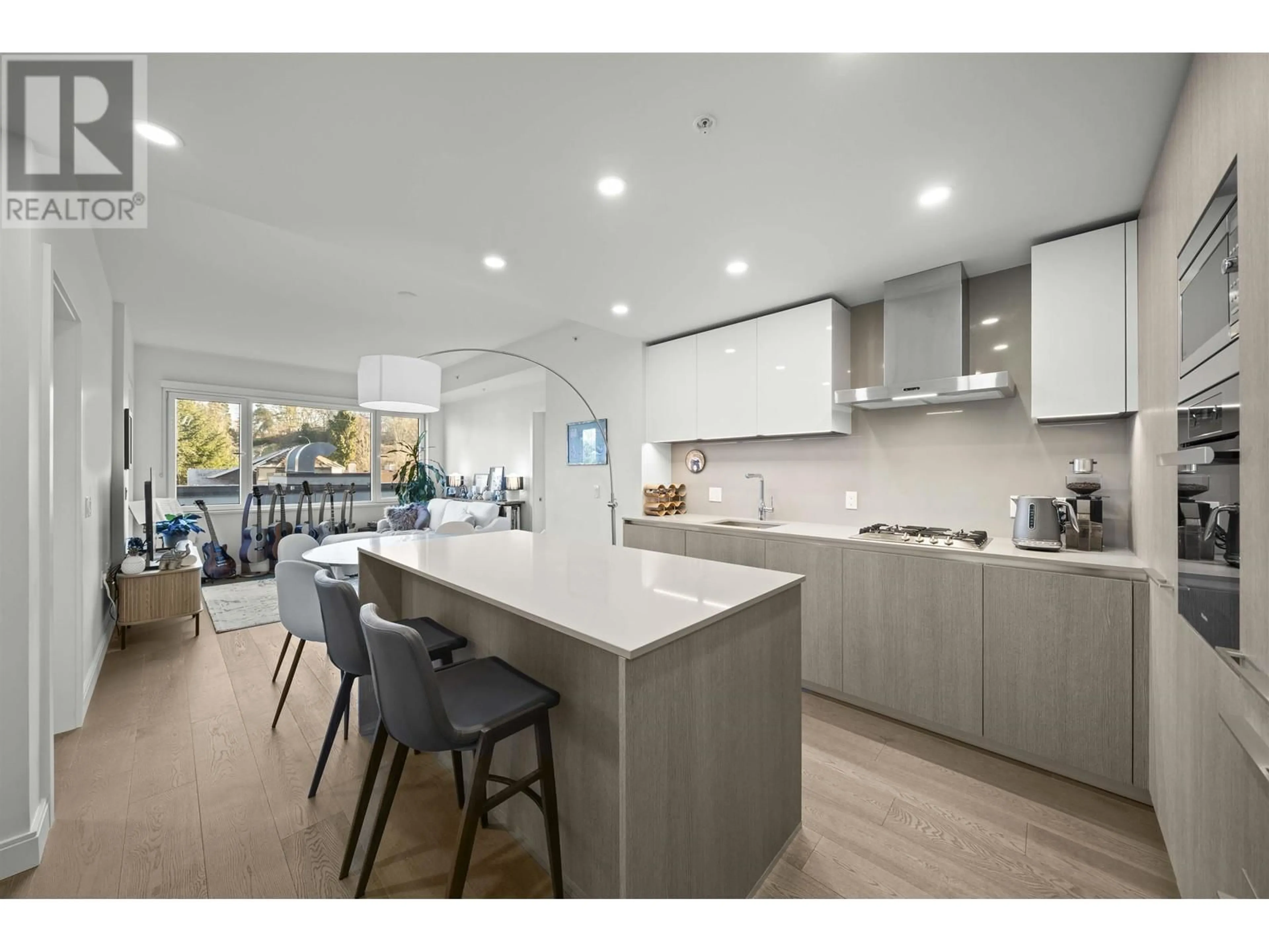 Open concept kitchen, unknown for 303 4932 CAMBIE STREET, Vancouver British Columbia V5Z0K1