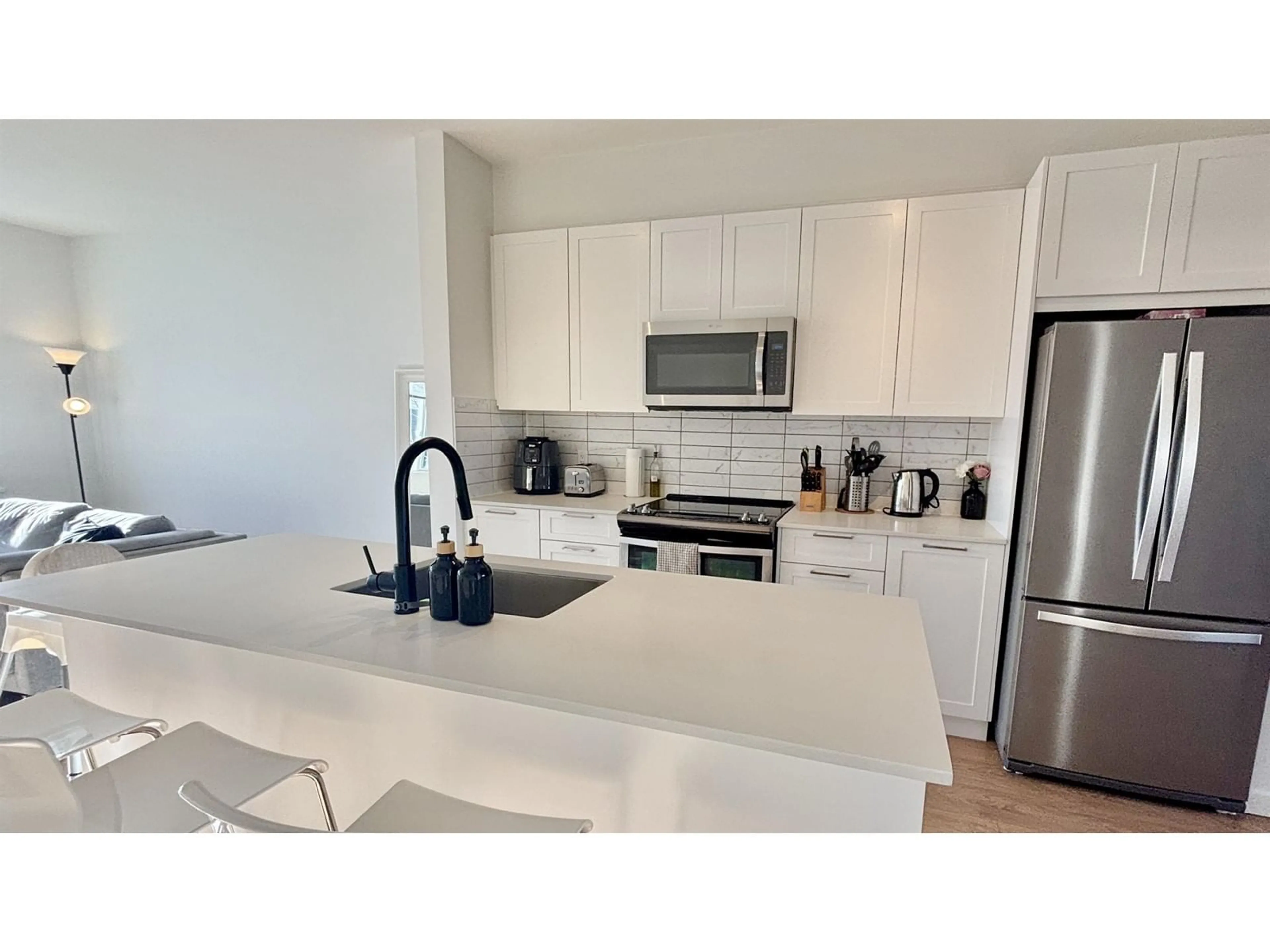 Open concept kitchen, unknown for 503 18505 LAURENSEN PLACE, Surrey British Columbia V4N6R8