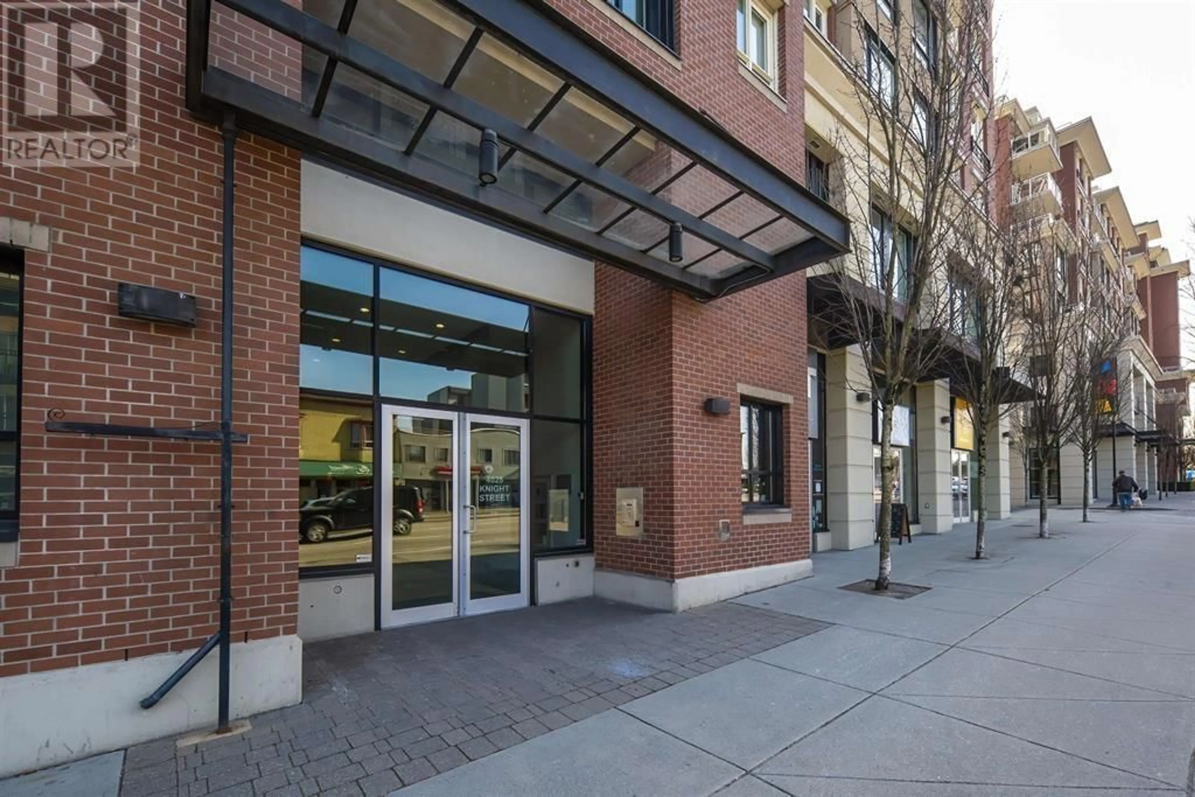 Indoor foyer for 210 4028 KNIGHT STREET, Vancouver British Columbia V5N5Y8