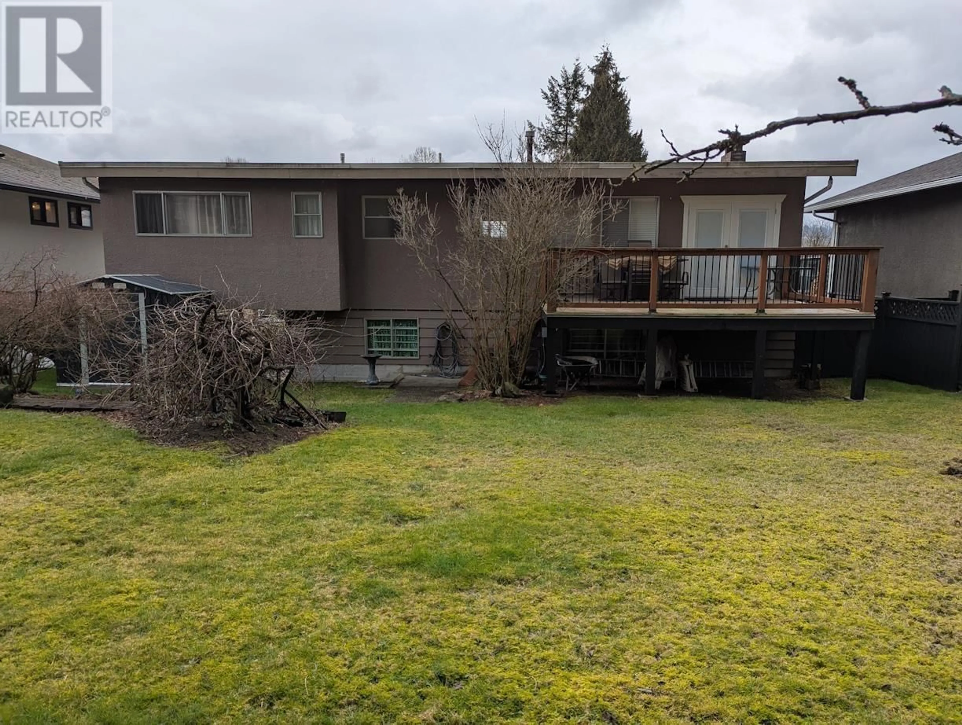 A pic from outside/outdoor area/front of a property/back of a property/a pic from drone, unknown for 7193 MAUREEN CRESCENT, Burnaby British Columbia V5A1H2