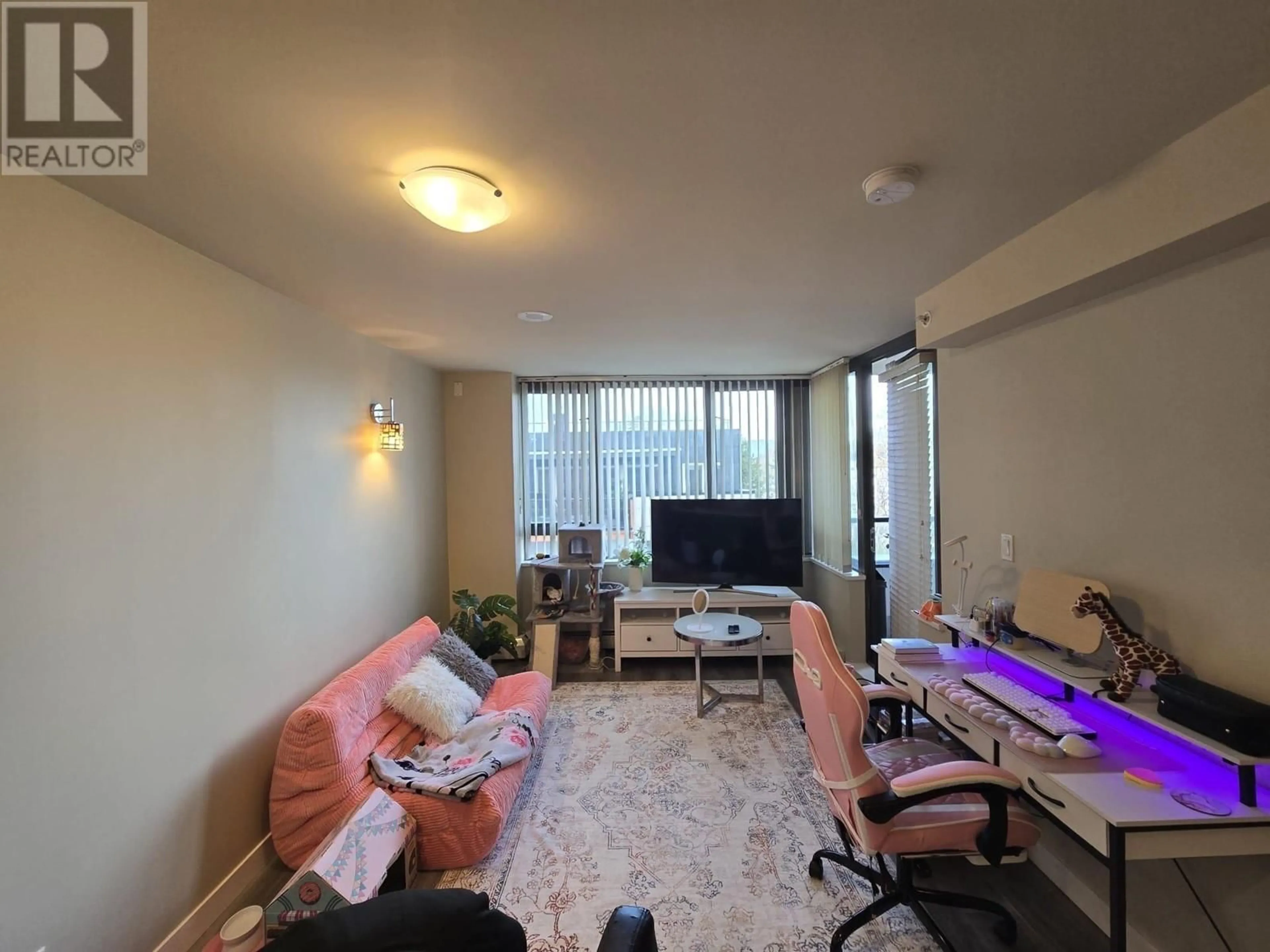 Open concept kitchen, unknown for 512 - 2689 KINGSWAY, Vancouver British Columbia V5R0C3