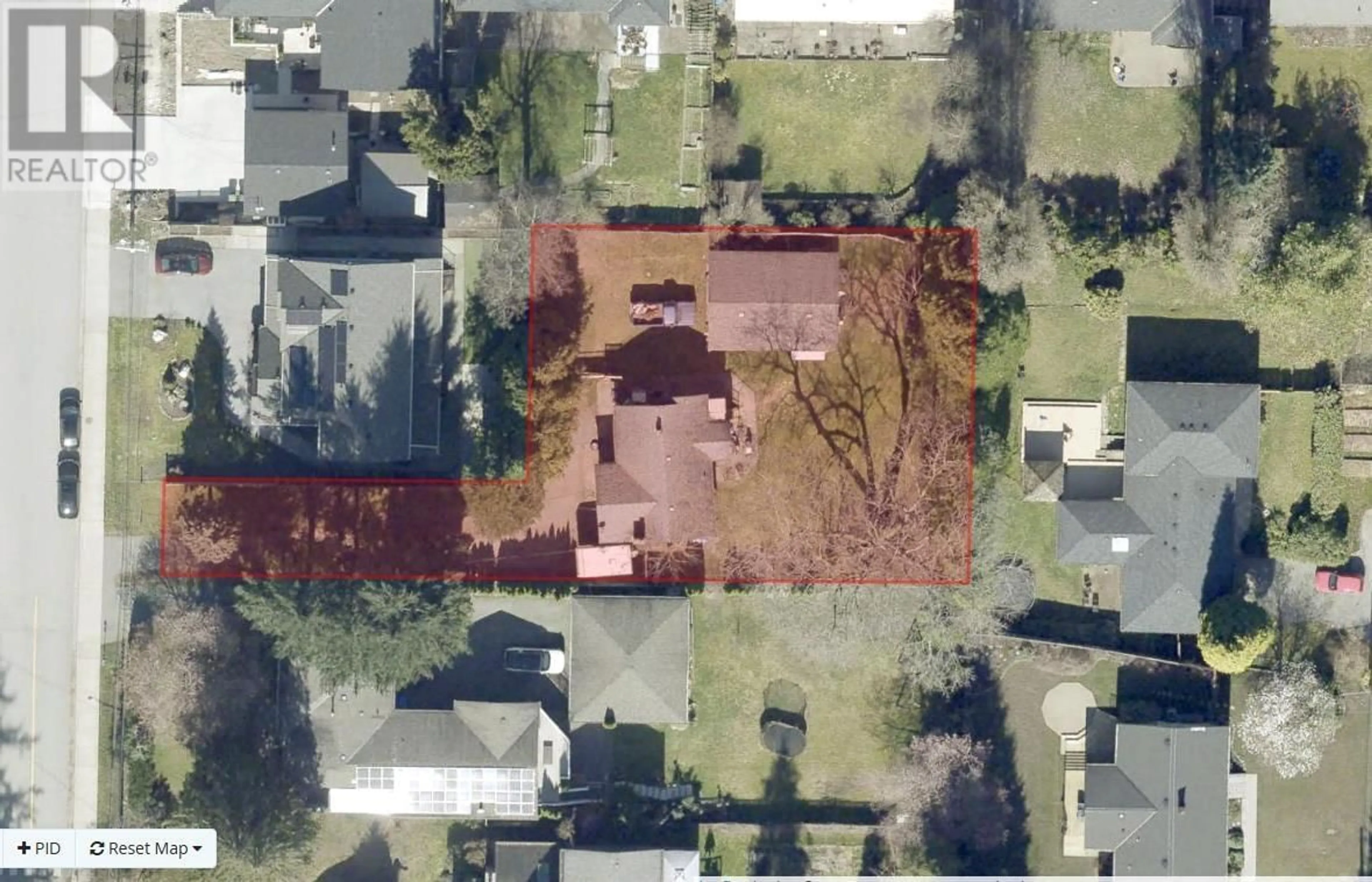 A pic from outside/outdoor area/front of a property/back of a property/a pic from drone, street for 967 LILLIAN STREET, Coquitlam British Columbia V3J5C6