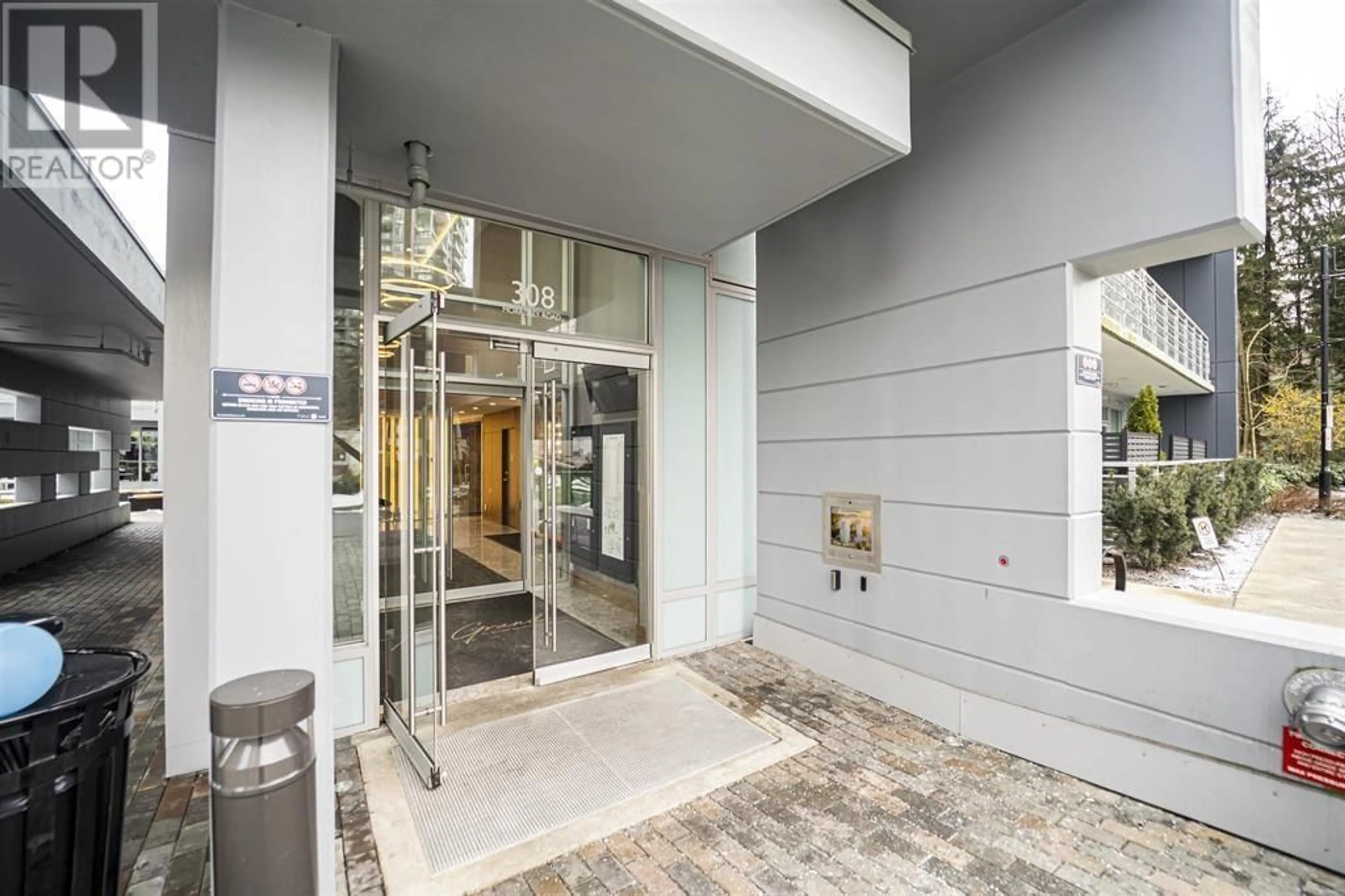 Indoor foyer for 203 - 308 MORRISSEY ROAD, Port Moody British Columbia V3H0M2