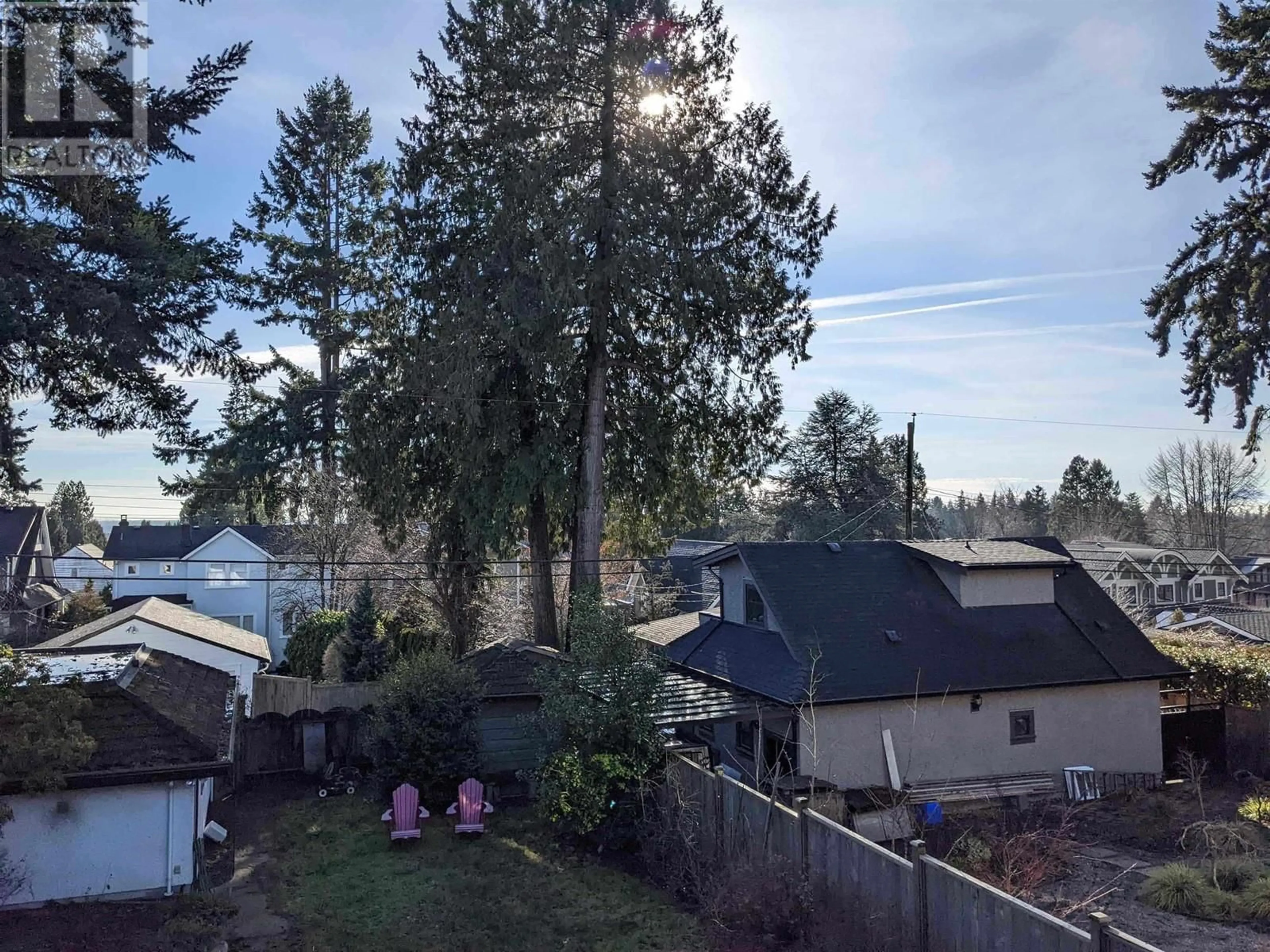 A pic from outside/outdoor area/front of a property/back of a property/a pic from drone, forest/trees view for 3848 38TH AVENUE, Vancouver British Columbia V6N2Y4