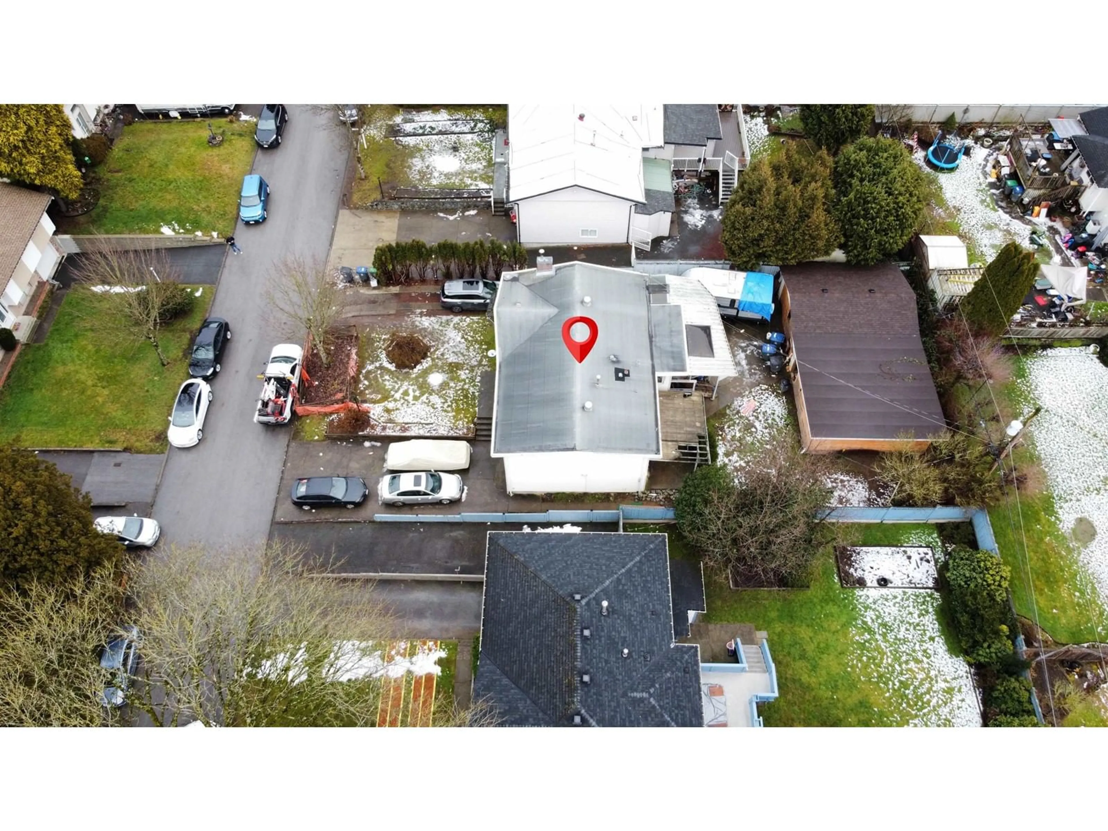 A pic from outside/outdoor area/front of a property/back of a property/a pic from drone, street for 15032 SWALLOW DRIVE, Surrey British Columbia V3R4X2