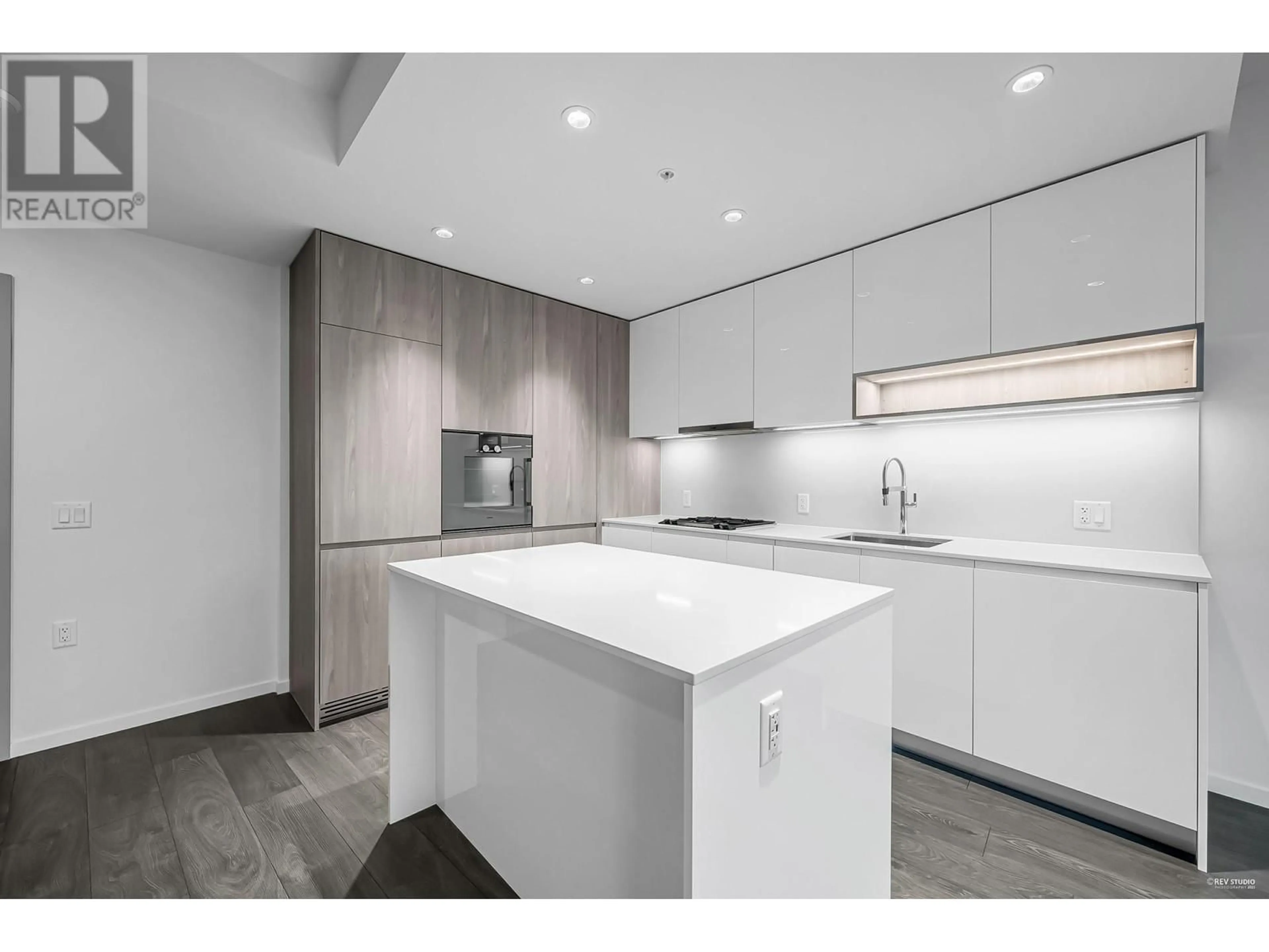 Open concept kitchen, unknown for 321 6788 MINORU BOULEVARD, Richmond British Columbia V6Y0M6