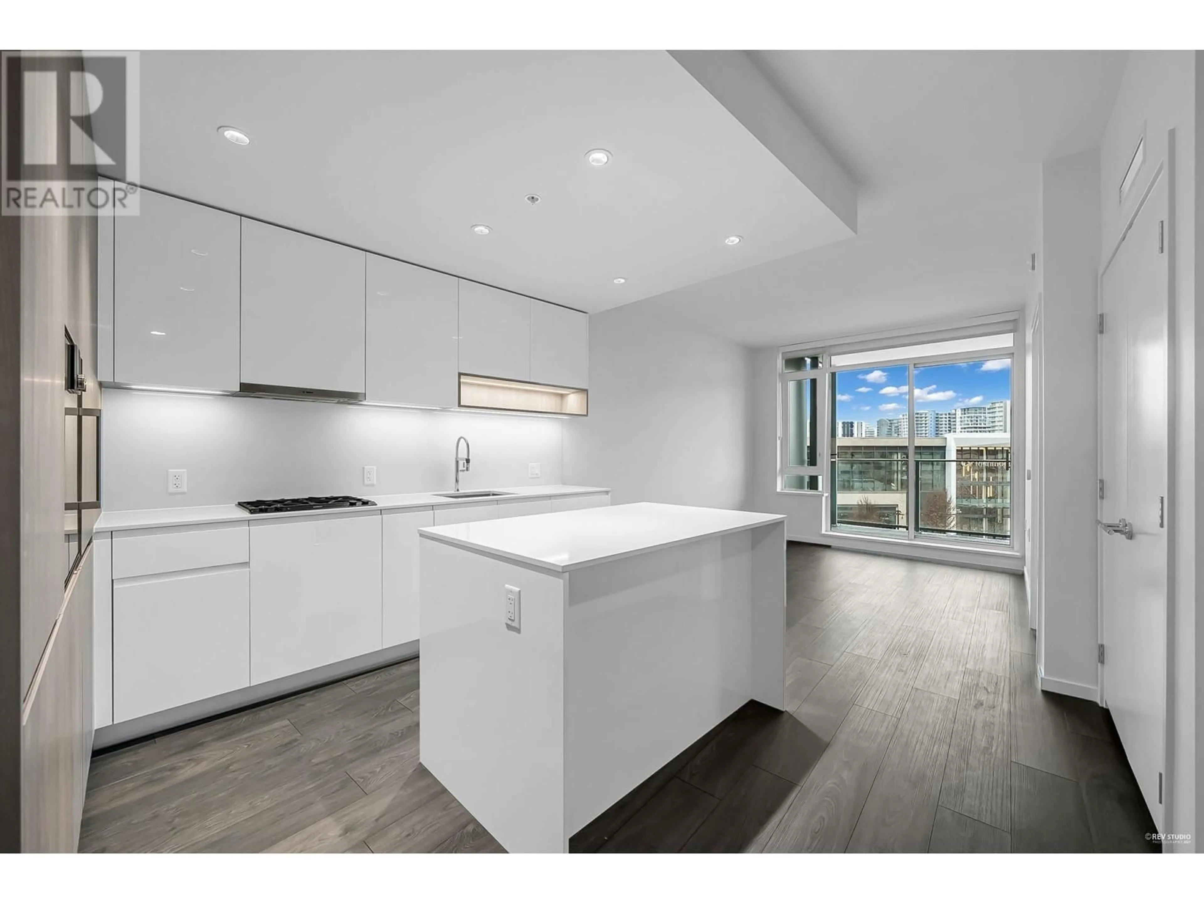 Open concept kitchen, unknown for 321 6788 MINORU BOULEVARD, Richmond British Columbia V6Y0M6