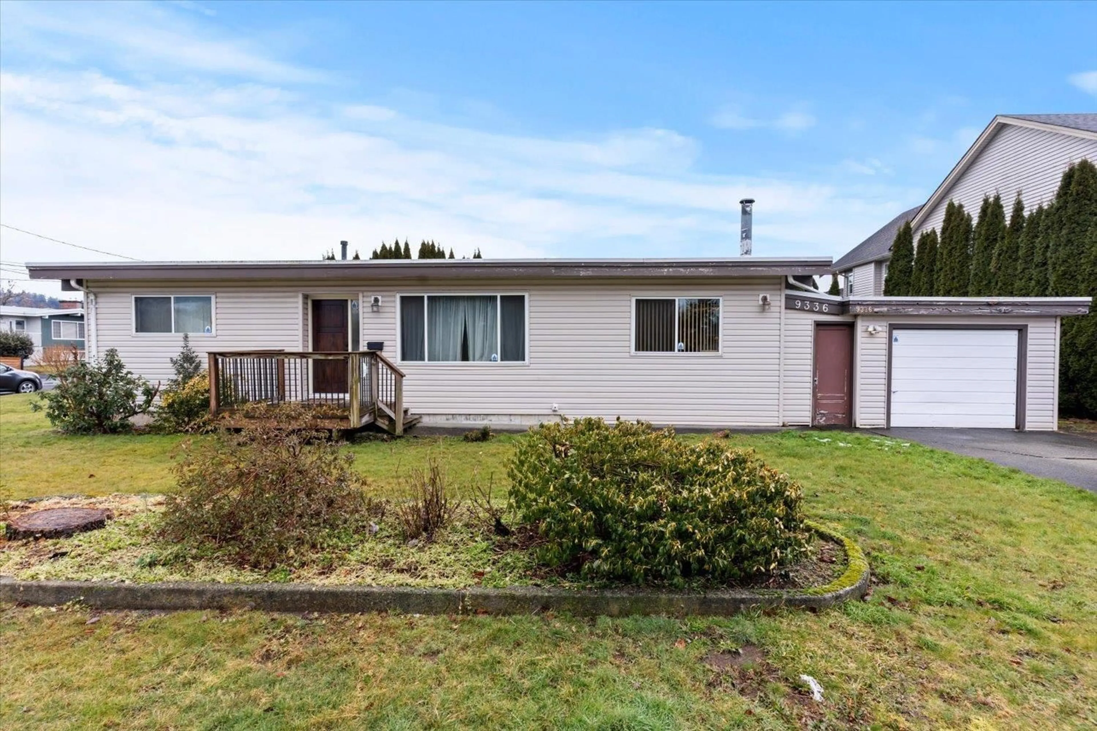 A pic from outside/outdoor area/front of a property/back of a property/a pic from drone, street for 9336 BROADWAY STREET|Chilliwack Proper E, Chilliwack British Columbia V2P5V3