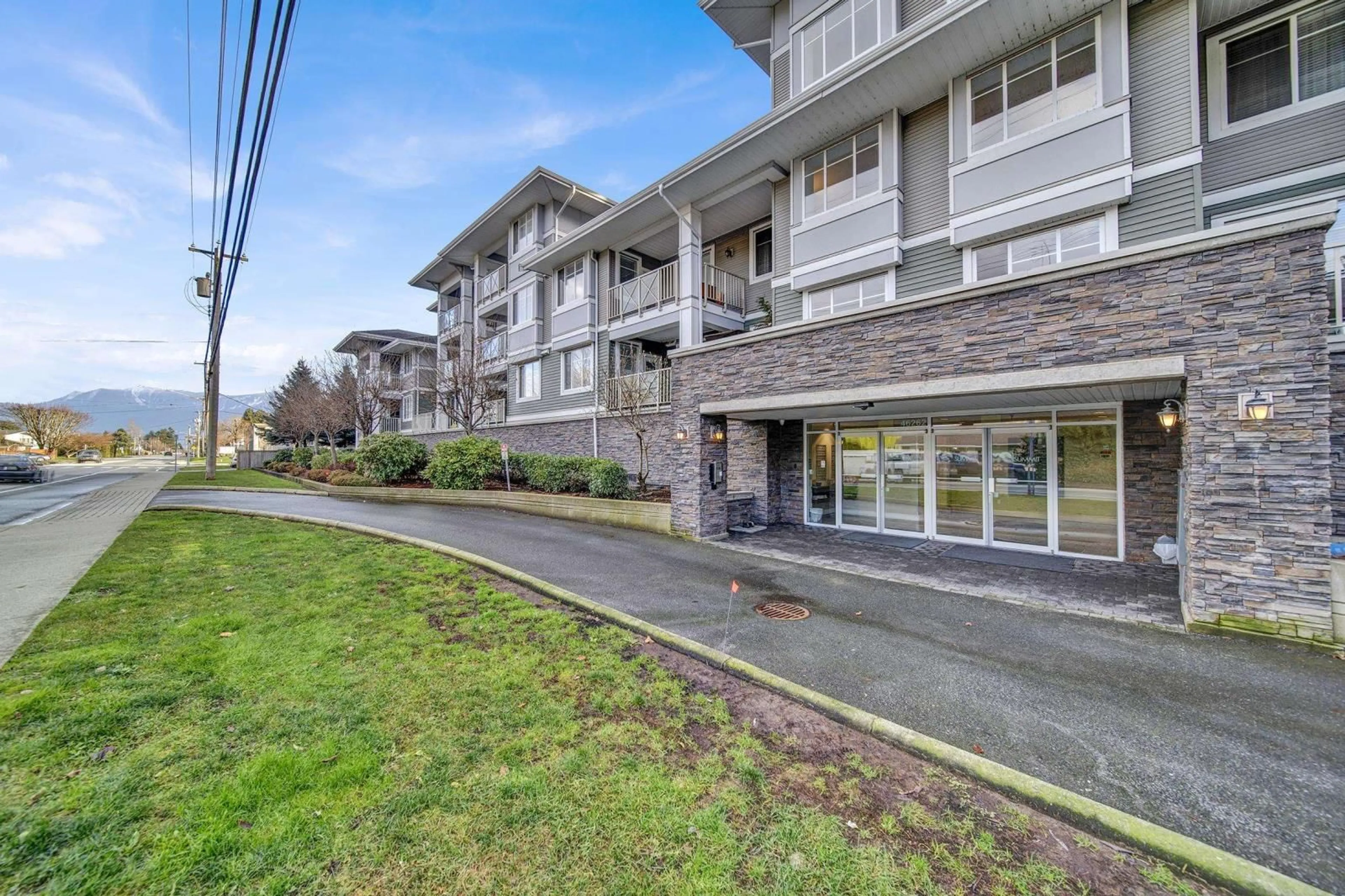 Patio, unknown for 305 - 46262 FIRST AVENUE, Chilliwack British Columbia V2P0C3