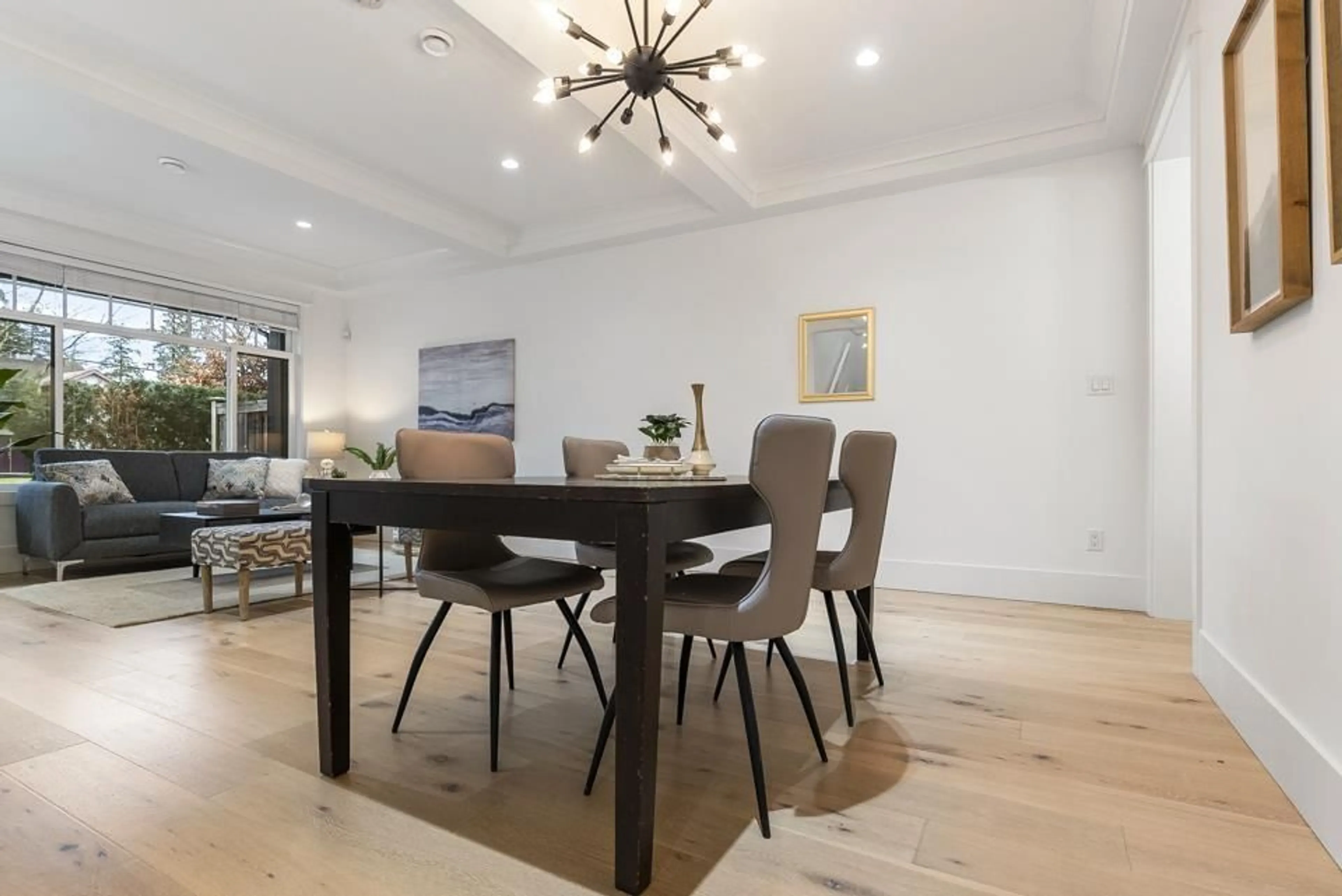 Dining room, wood/laminate floor for 6 8425 VENTURE WAY, Surrey British Columbia V4N6S5