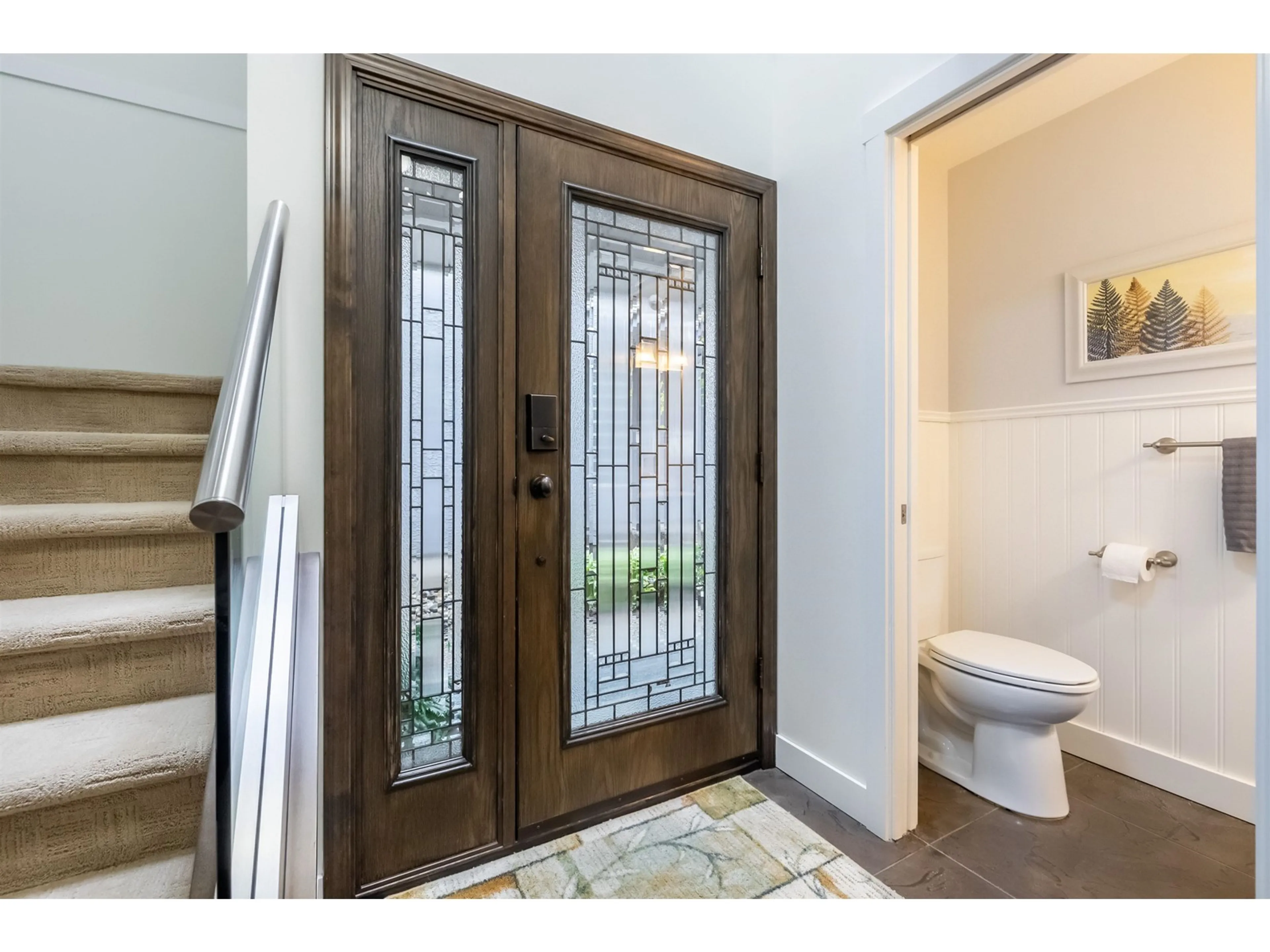 Indoor entryway for 859 HABGOOD, White Rock British Columbia V4B4W4