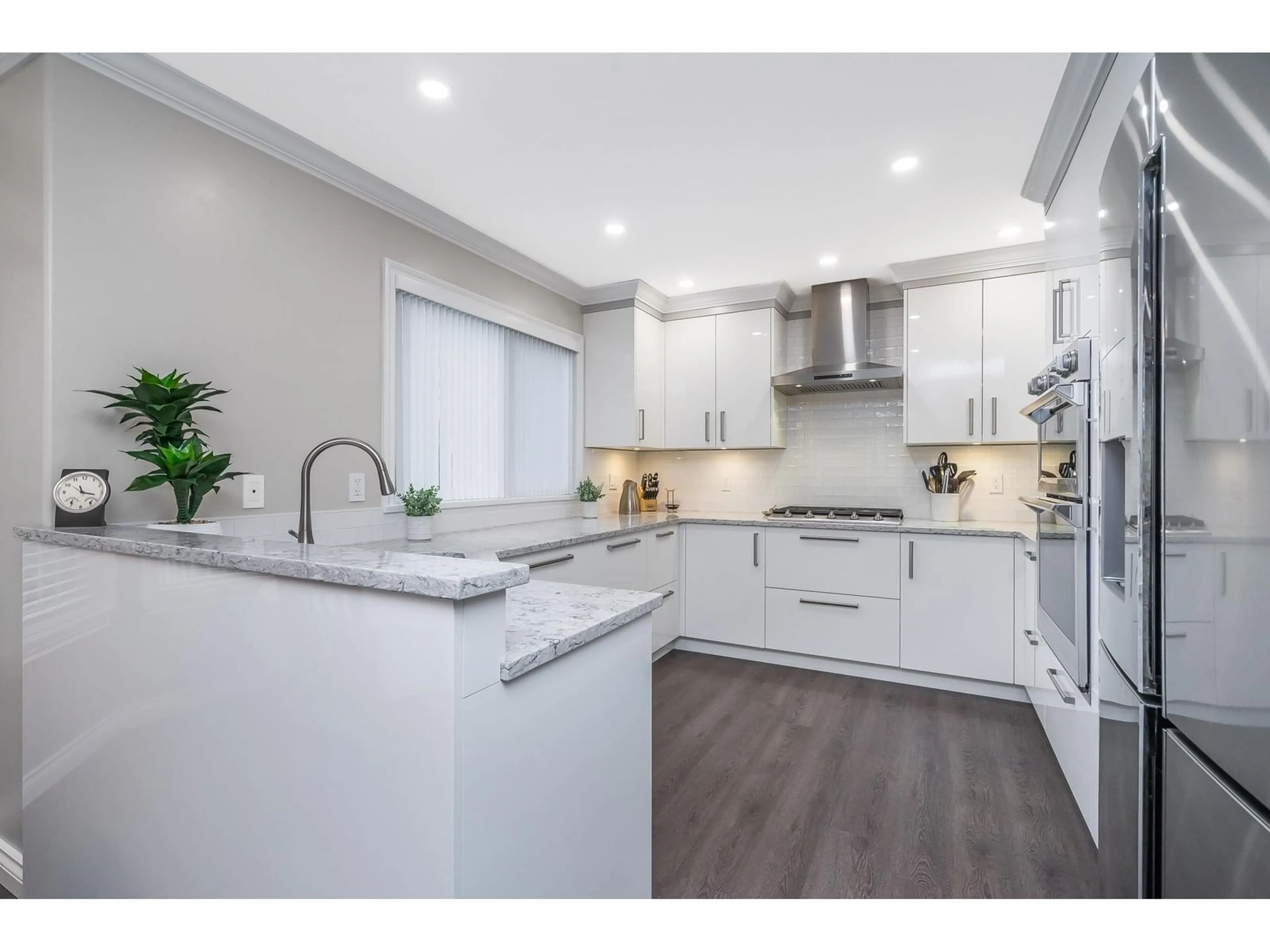 Contemporary kitchen, unknown for 21303 87B AVENUE, Langley British Columbia V1M2A1