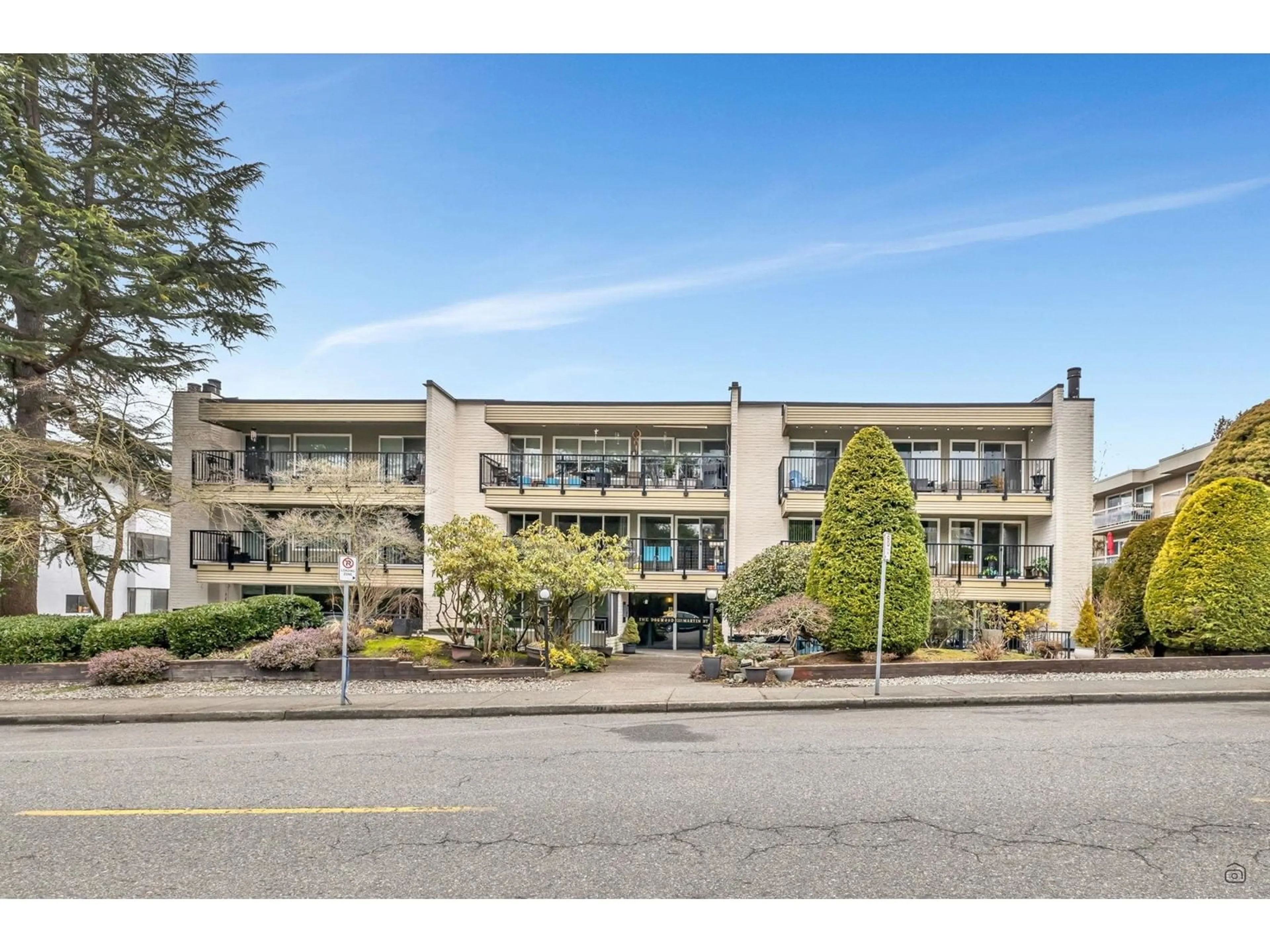Unknown for 205 - 1351 MARTIN, White Rock British Columbia V4B3W6