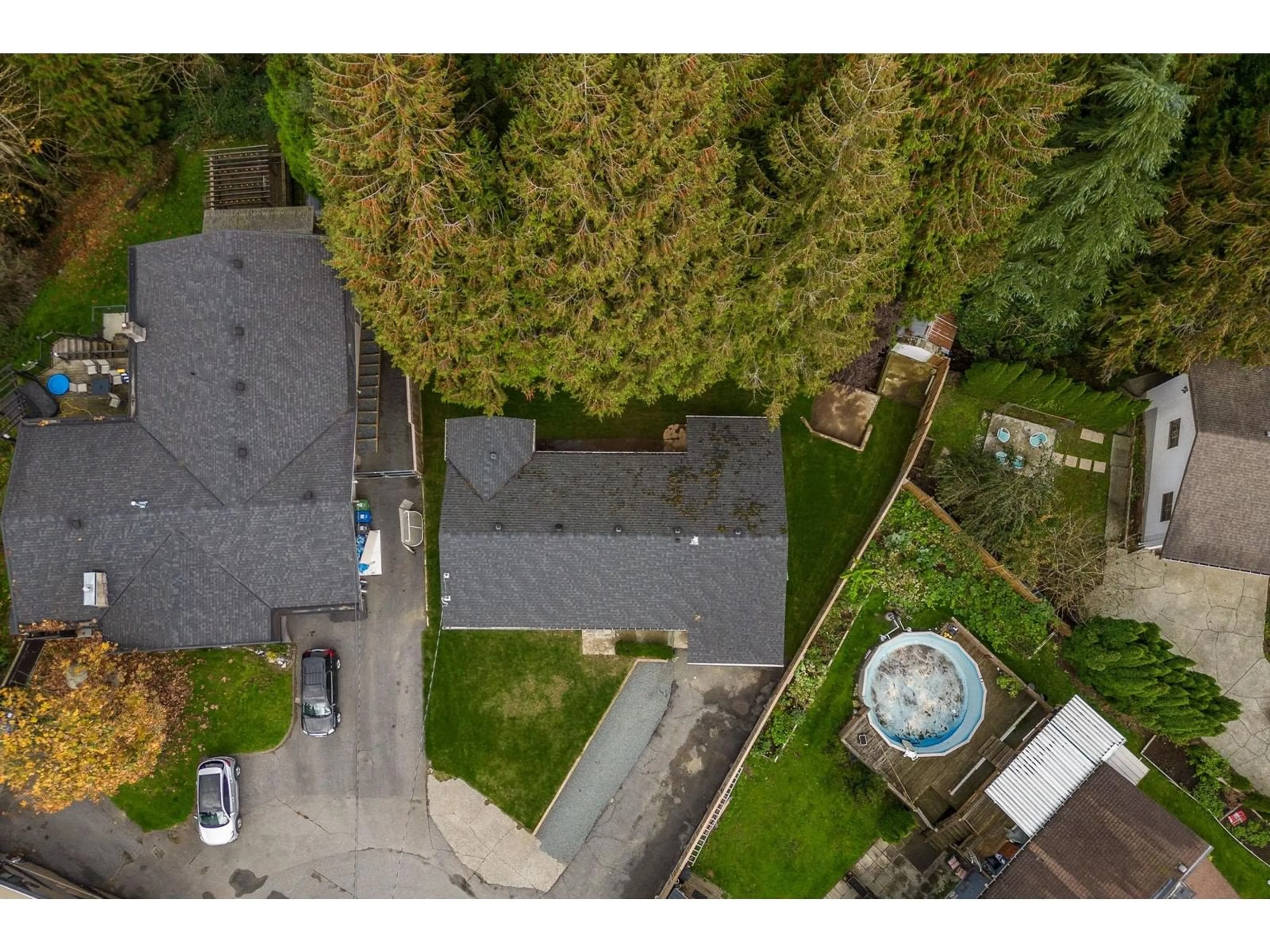 A pic from outside/outdoor area/front of a property/back of a property/a pic from drone, unknown for 2956 AURORA PLACE, Abbotsford British Columbia V2S3L5